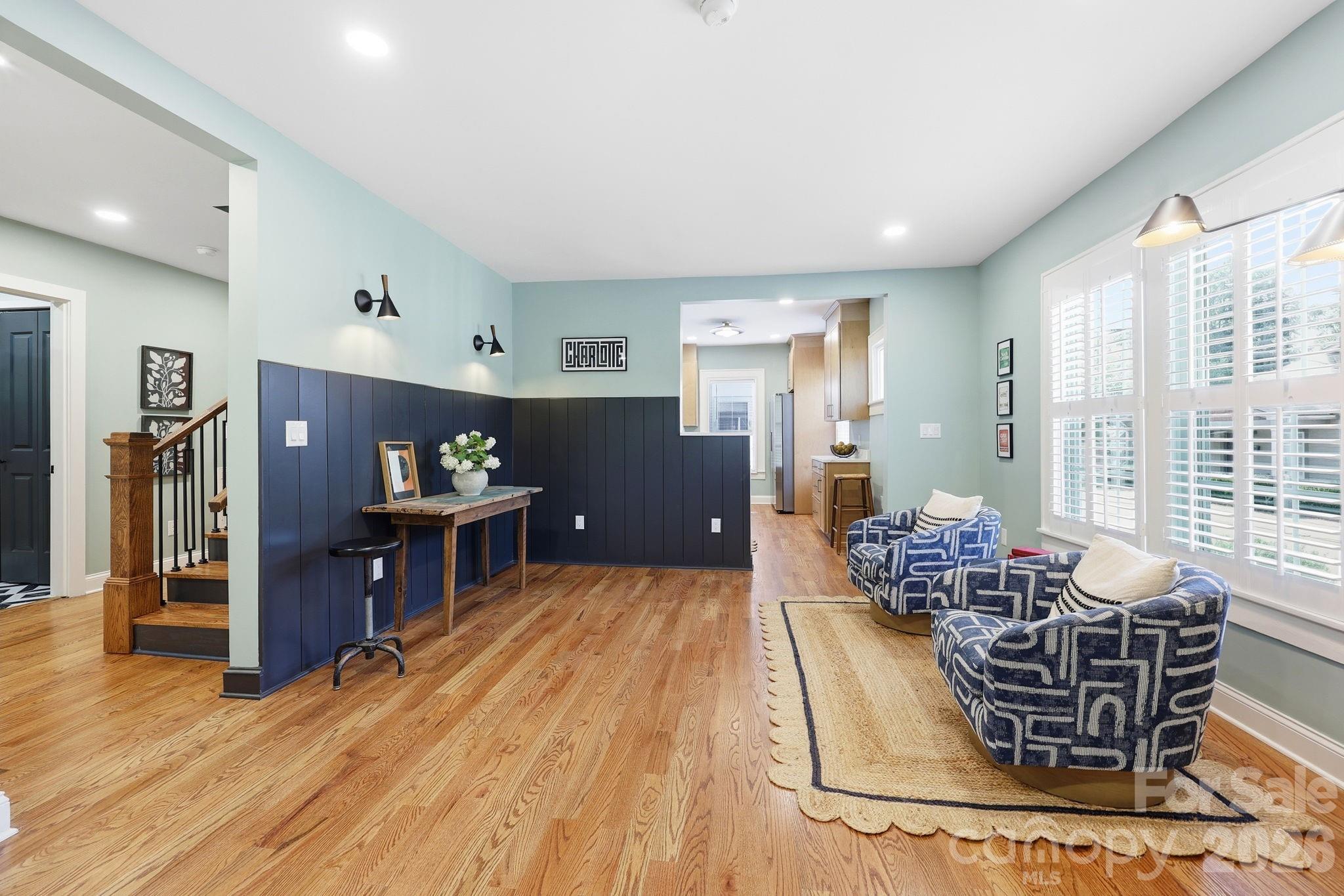 327 Campus Street Property Photo 9