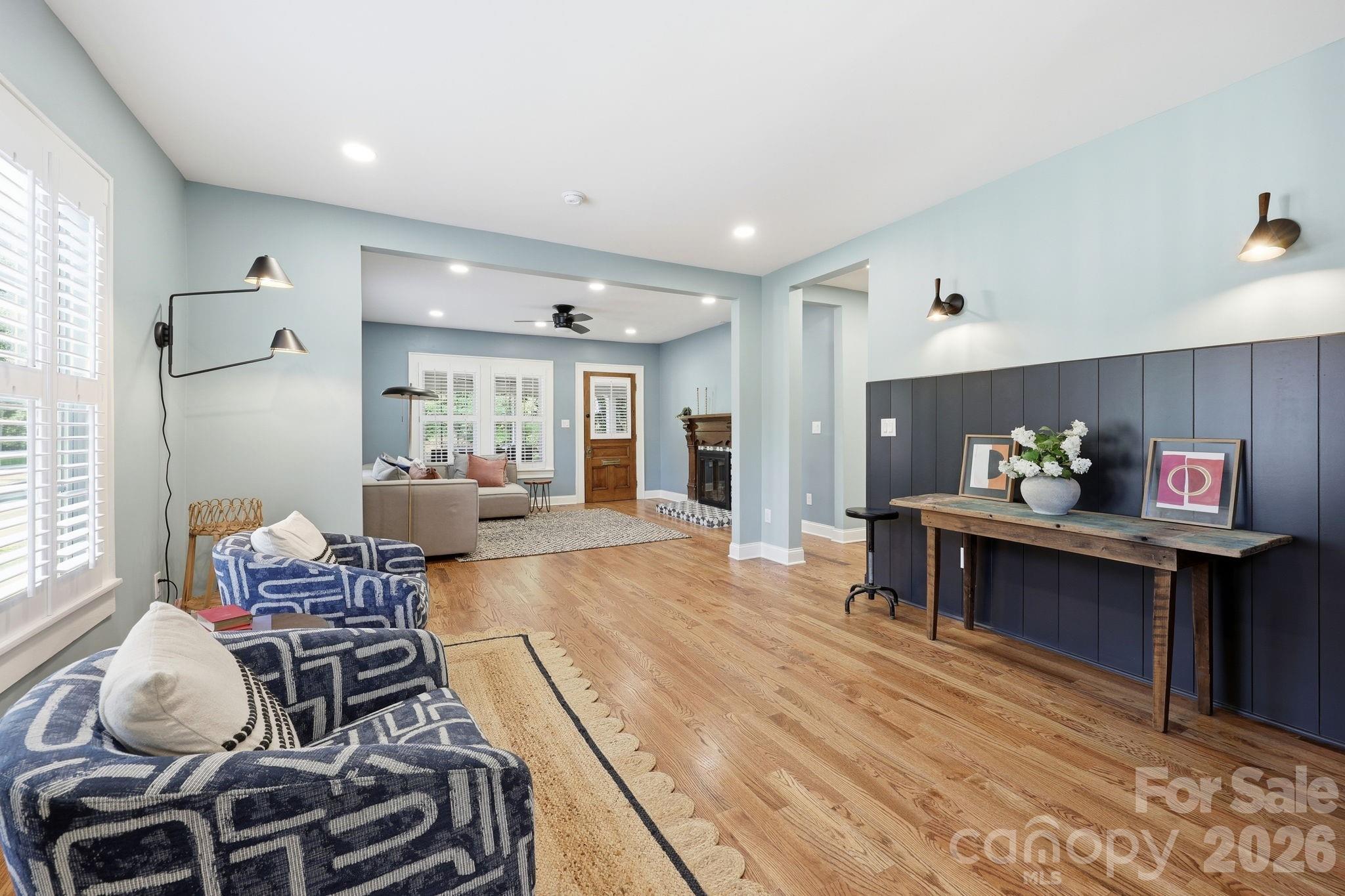 327 Campus Street Property Photo 11