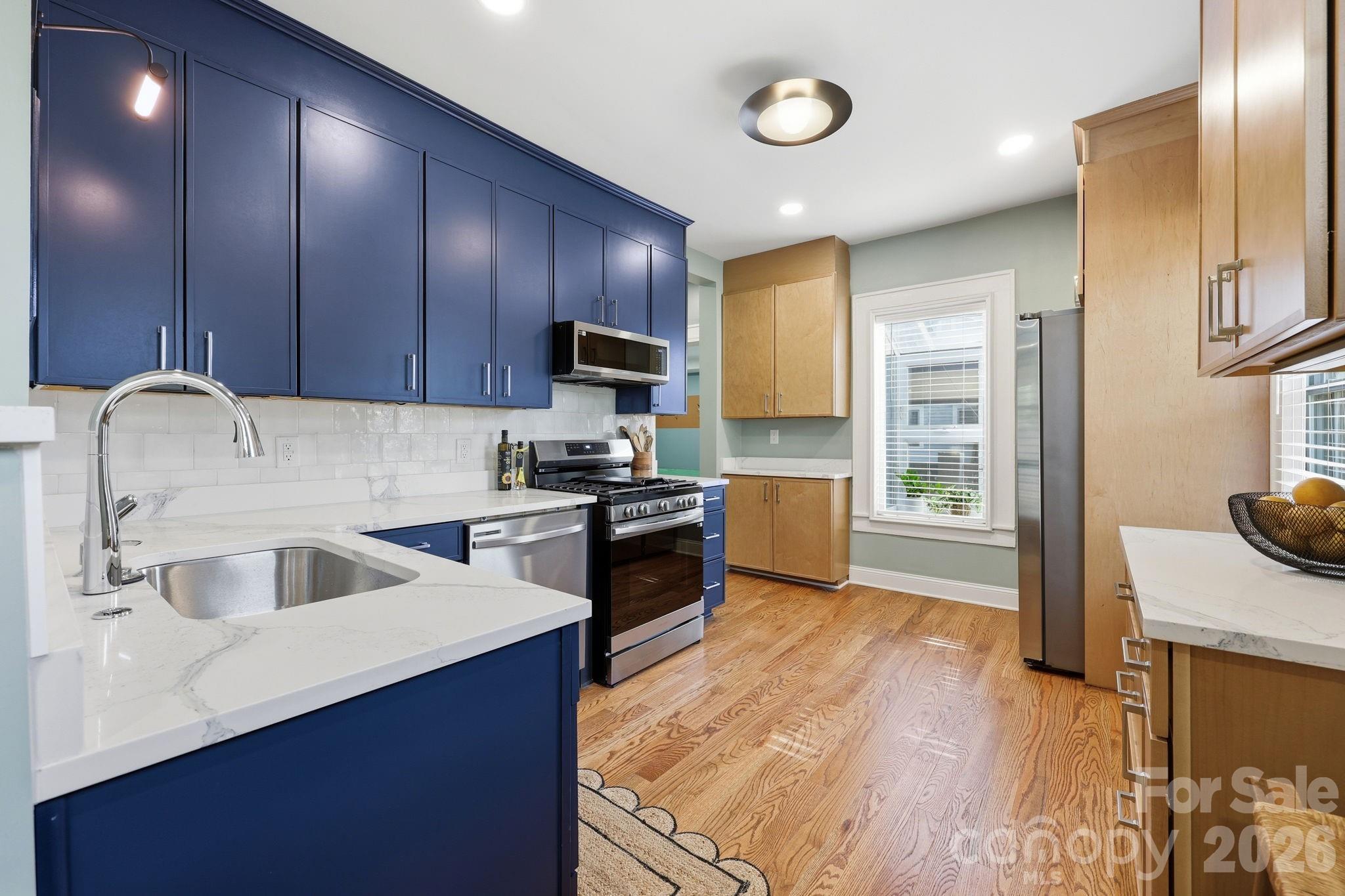 327 Campus Street Property Photo 12