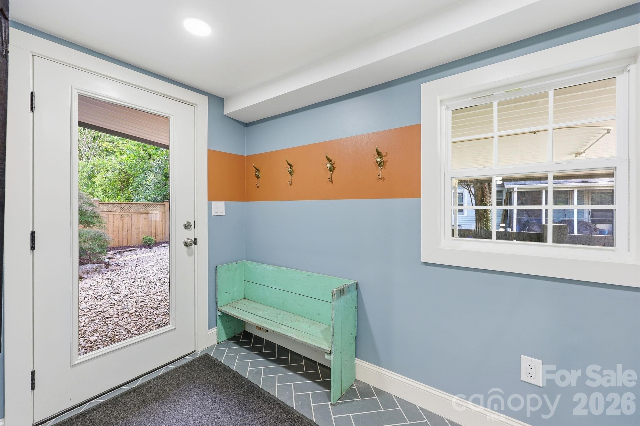 327 Campus Street Property Photo 29