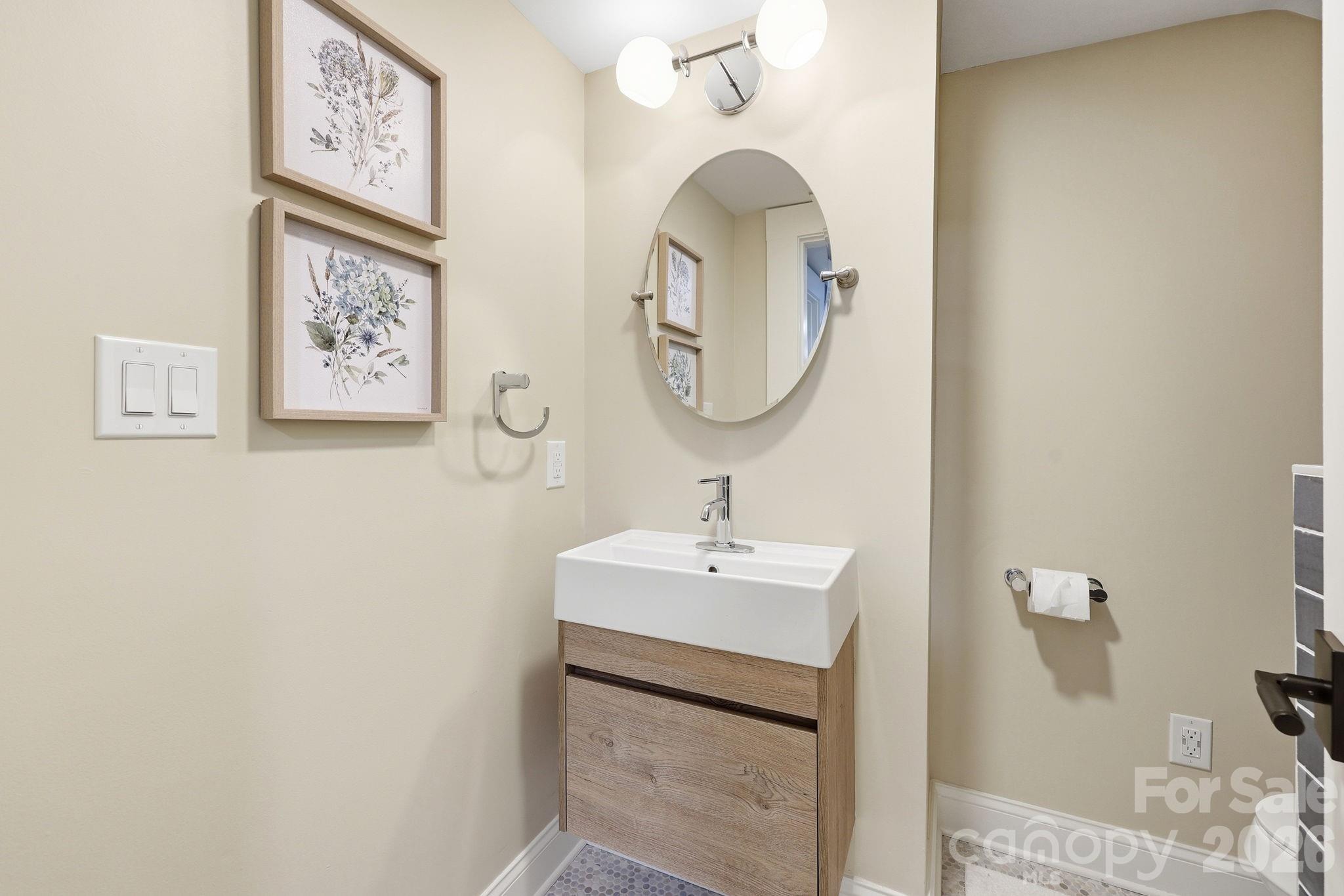 327 Campus Street Property Photo 38