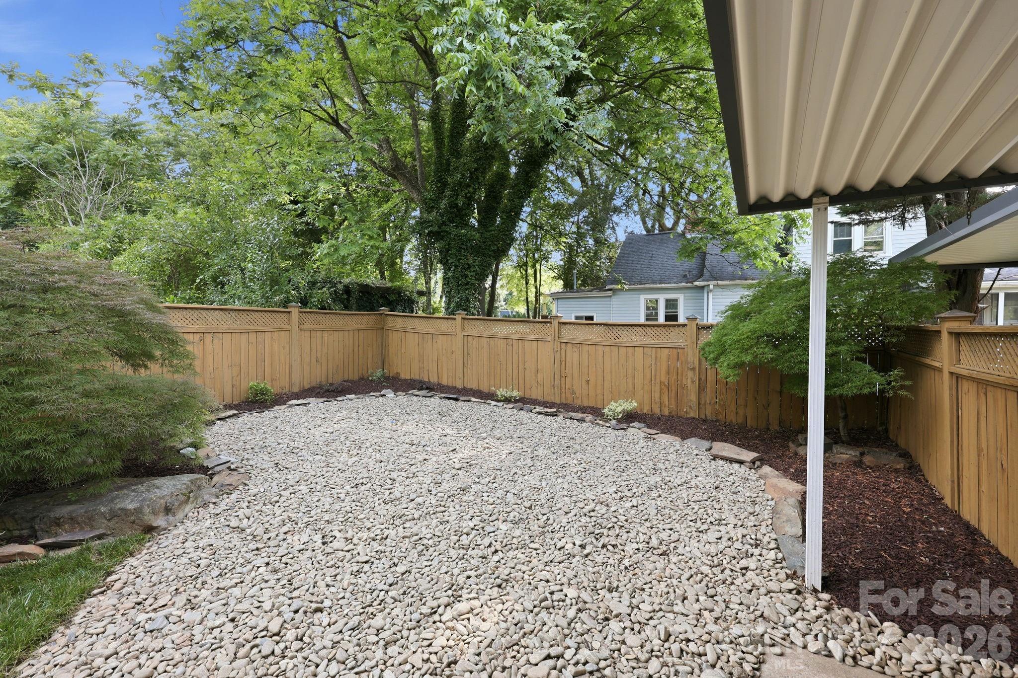 327 Campus Street Property Photo 46