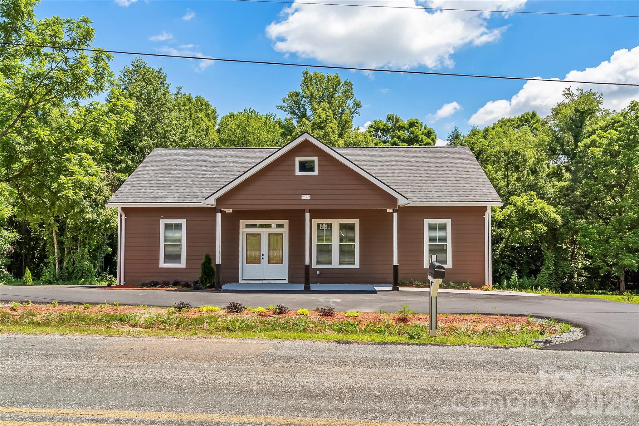 2162 Watson Road Property Photo 1