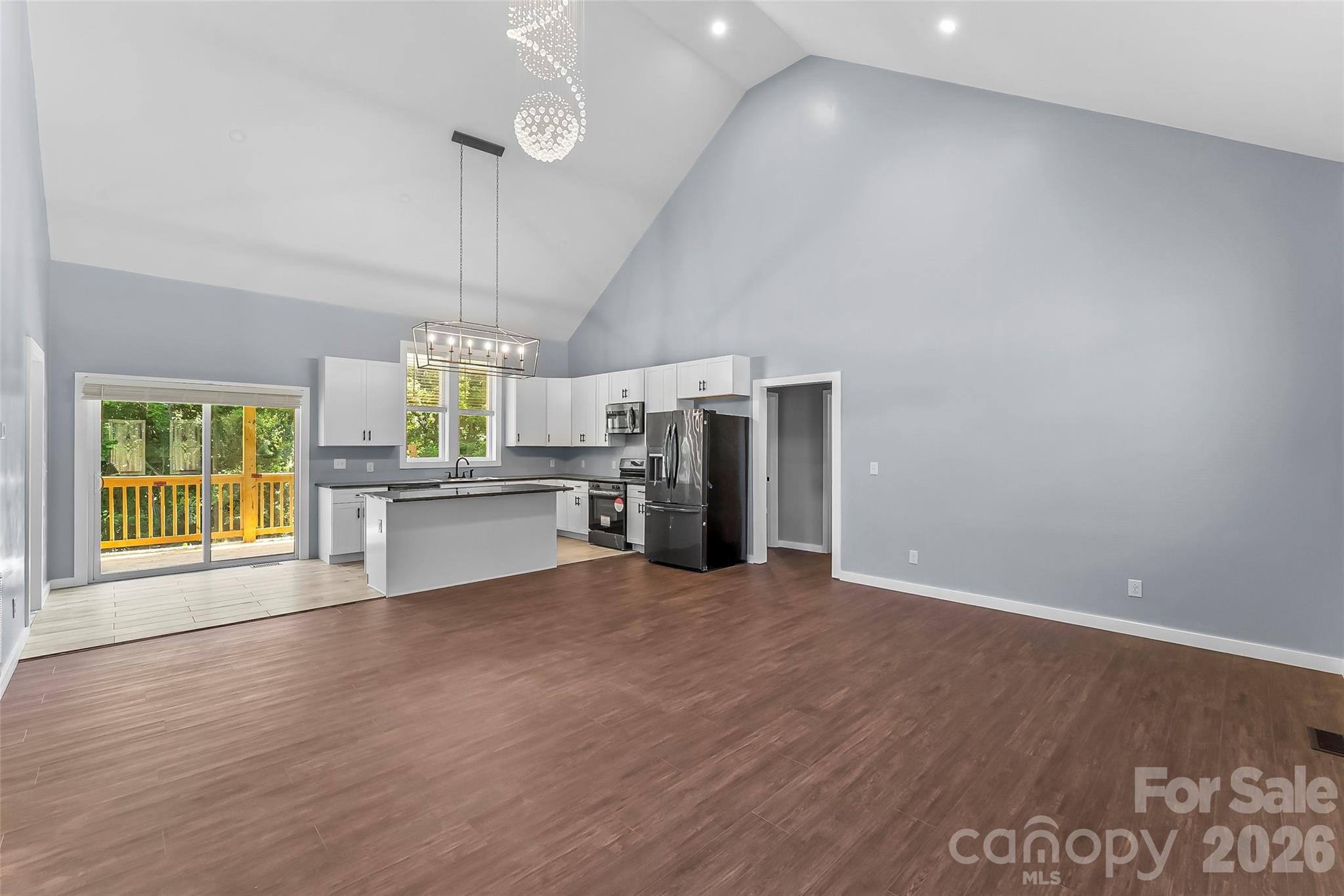 2162 Watson Road Property Photo 2