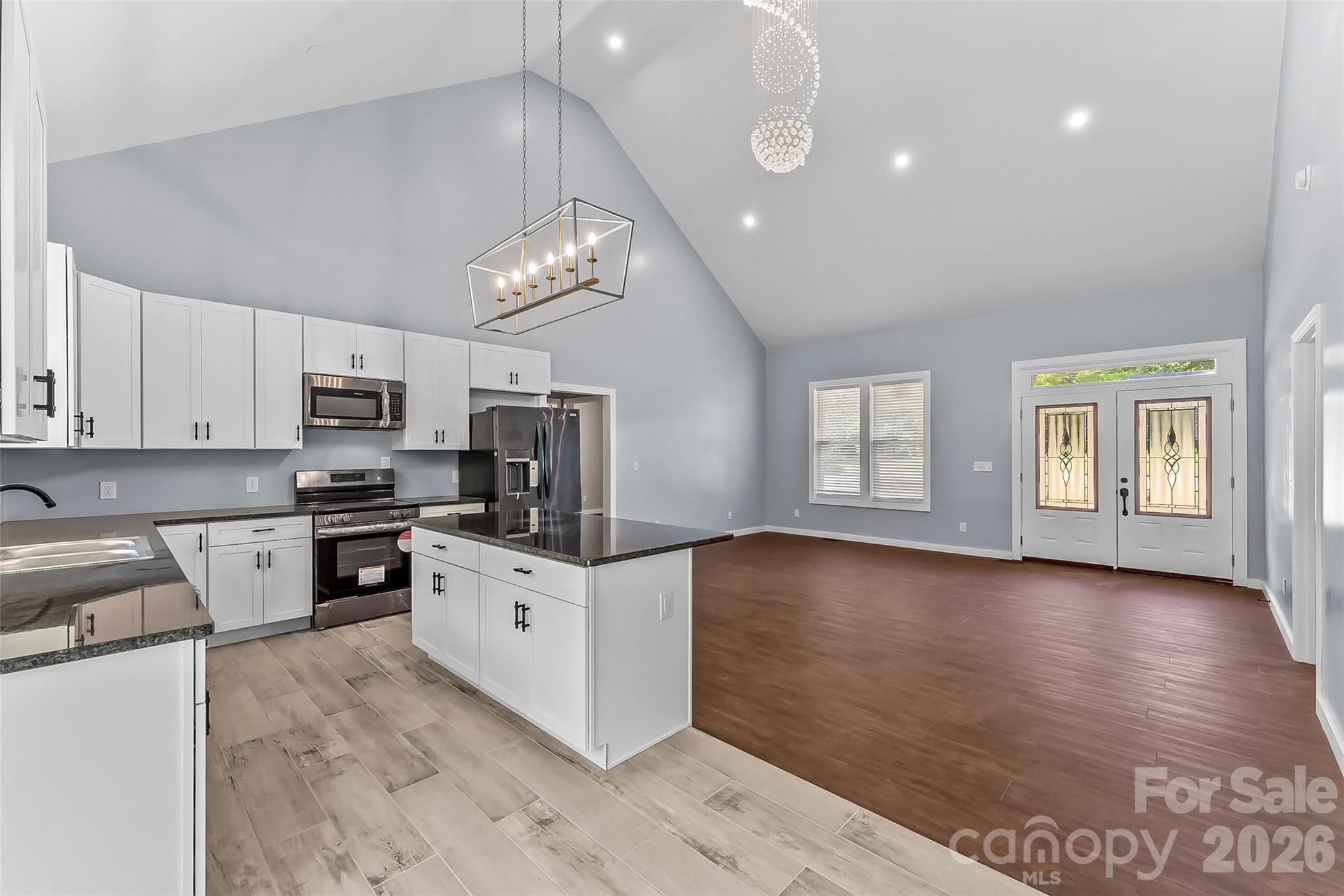 2162 Watson Road Property Photo 5