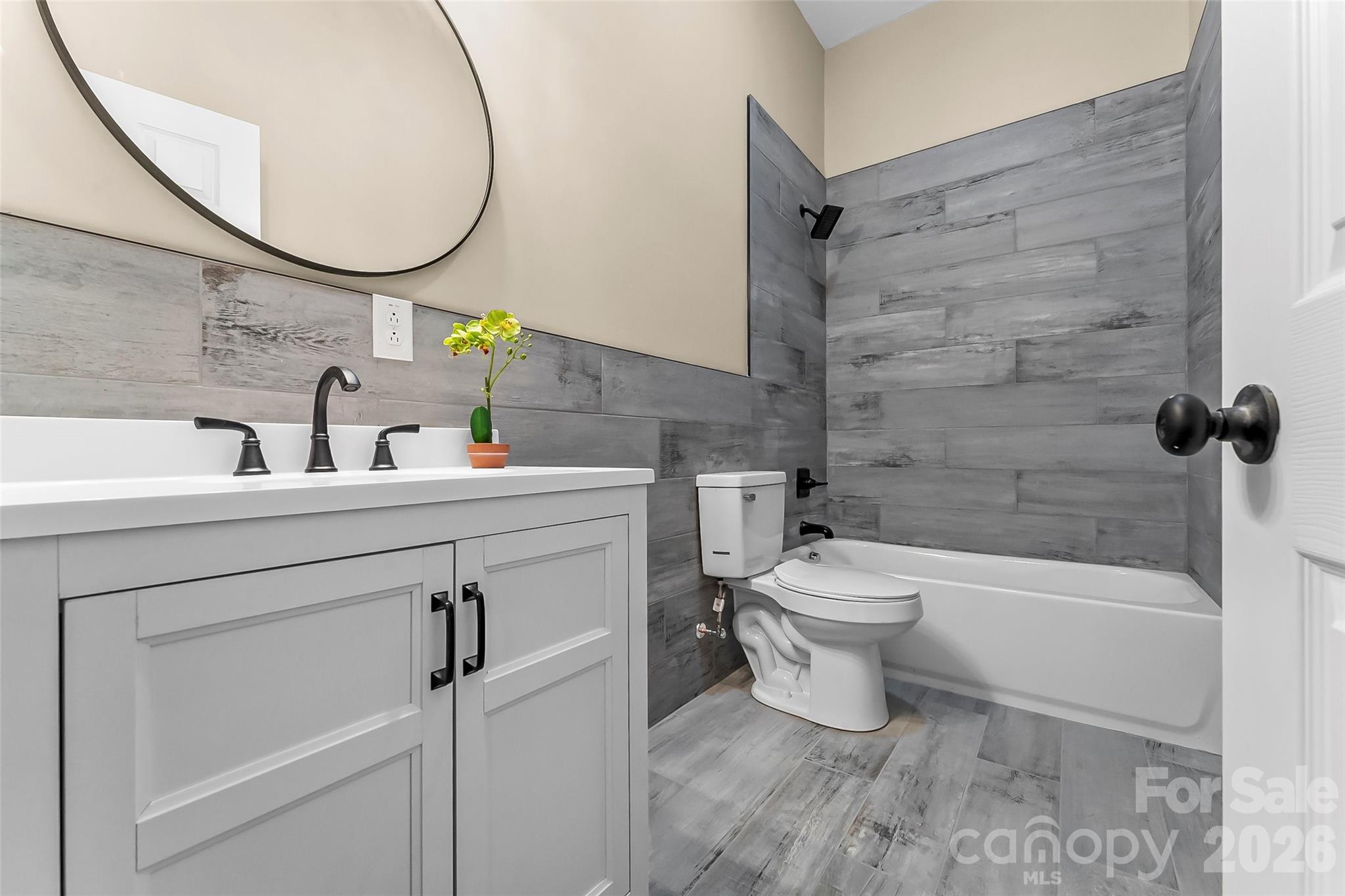 2162 Watson Road Property Photo 6