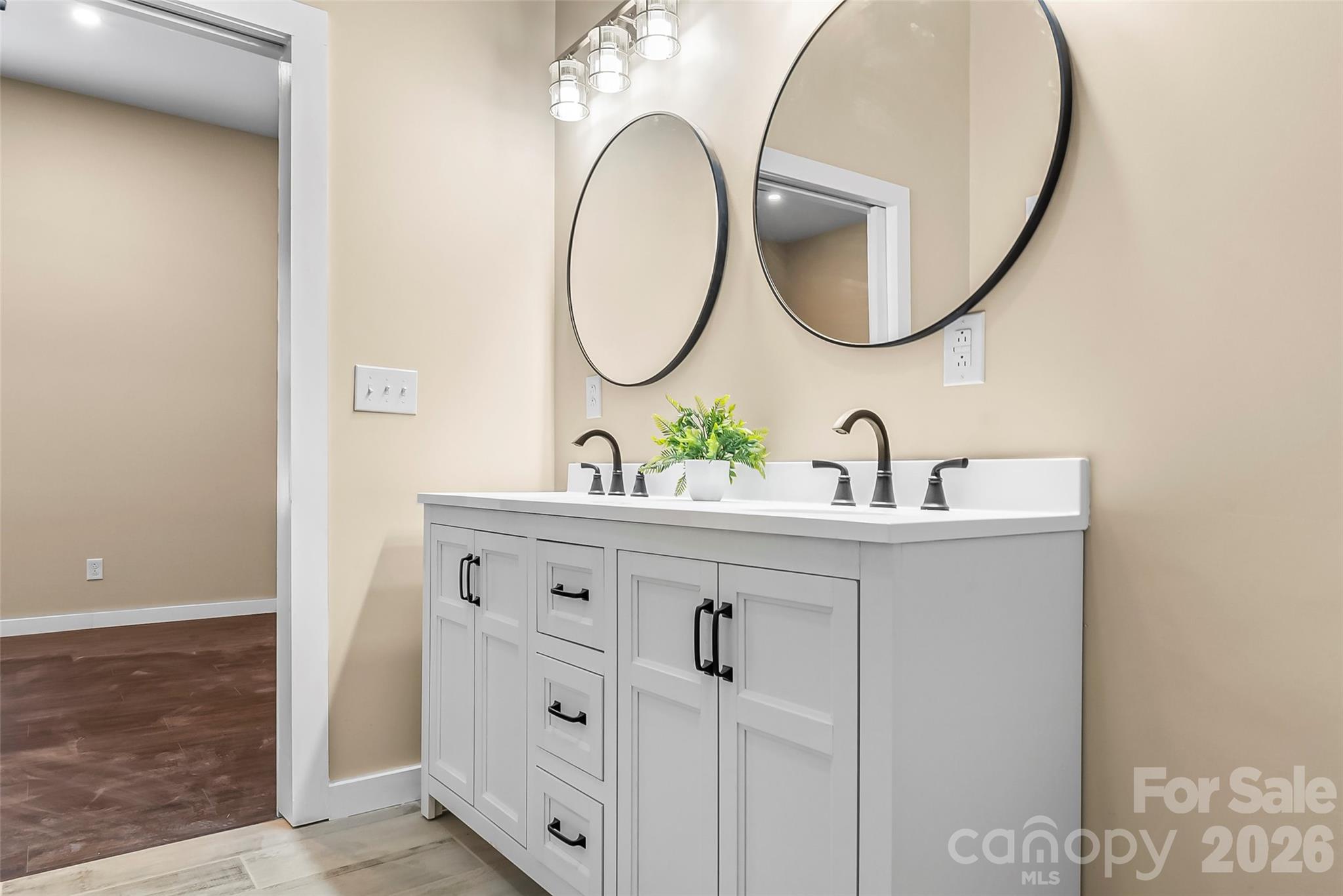 2162 Watson Road Property Photo 14