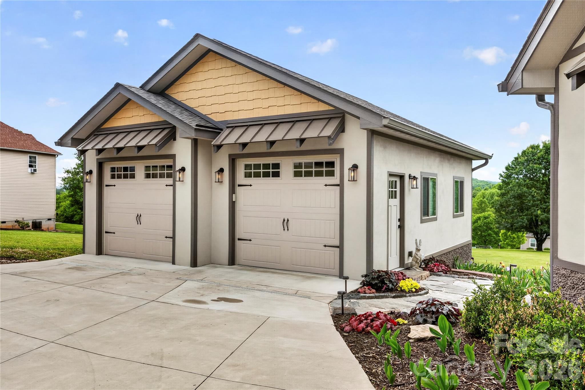 141 Round Top Circle Property Photo 3