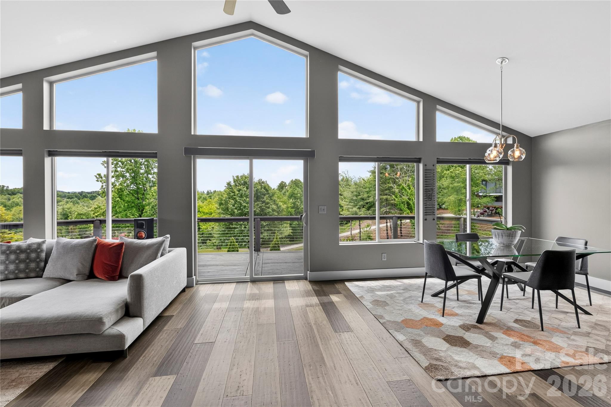 141 Round Top Circle Property Photo 7