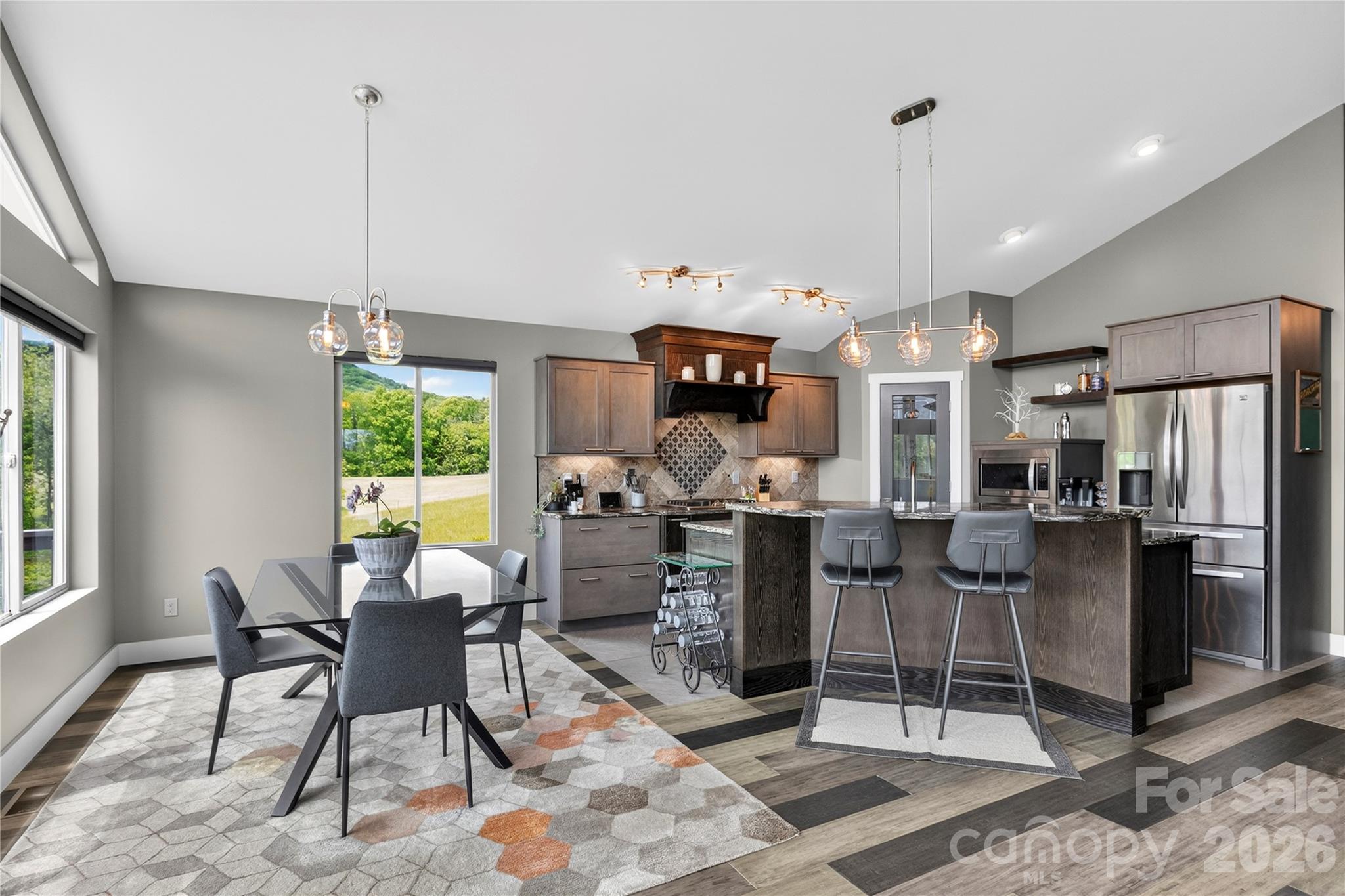 141 Round Top Circle Property Photo 12