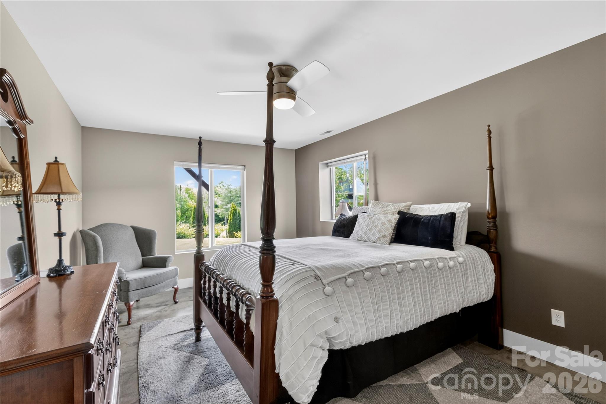141 Round Top Circle Property Photo 21