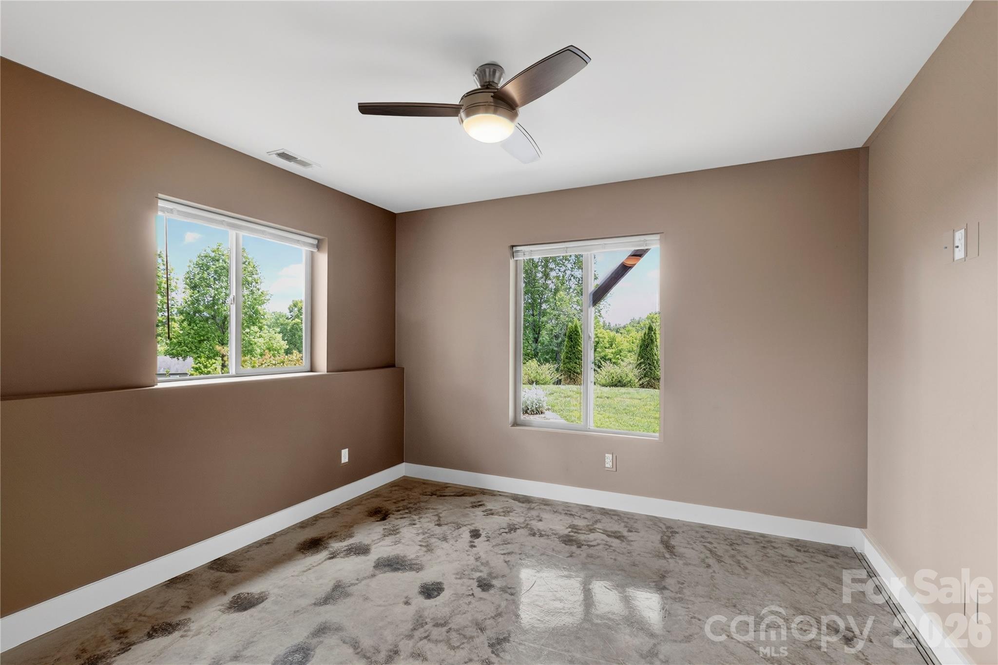 141 Round Top Circle Property Photo 22