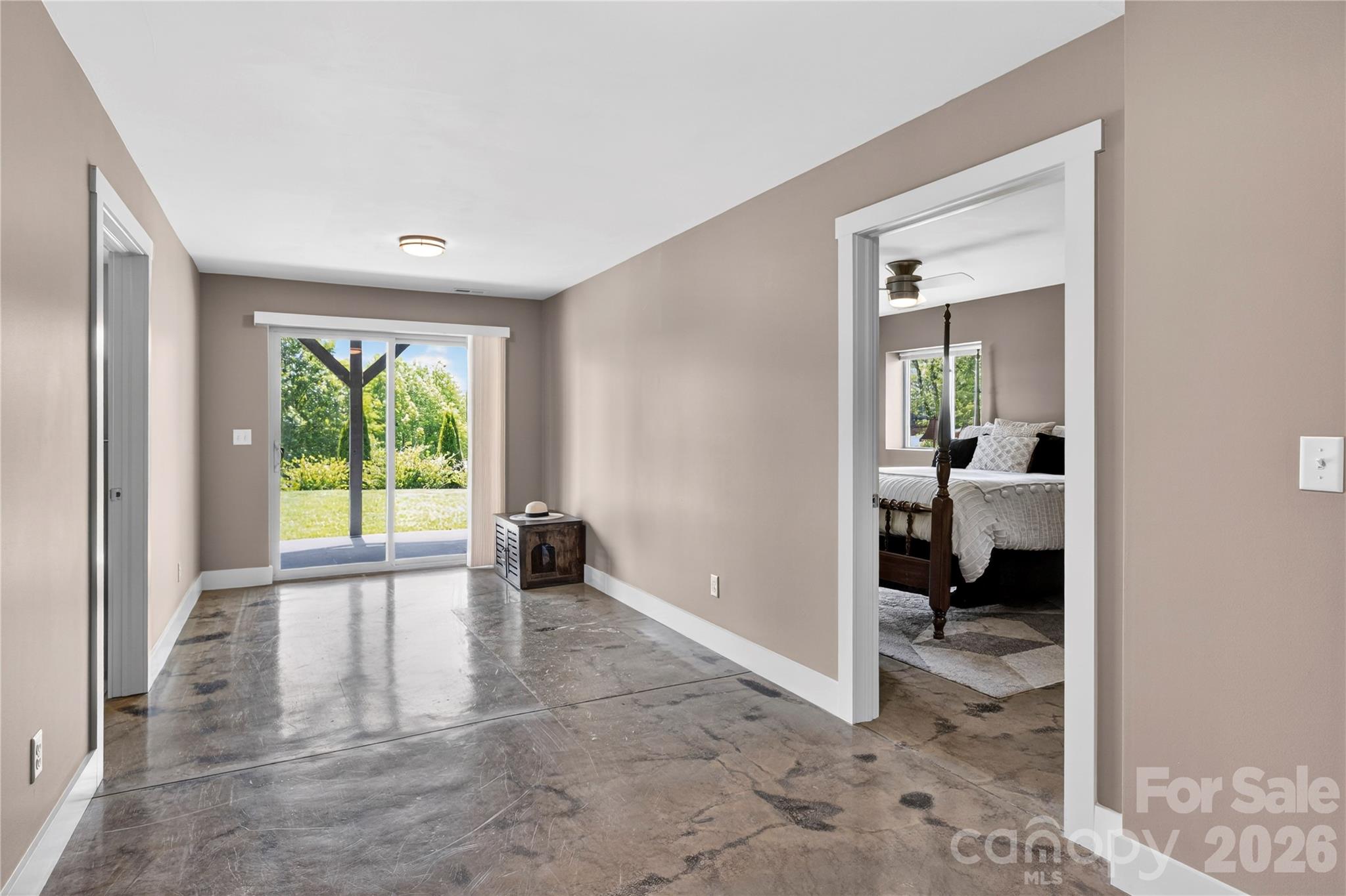 141 Round Top Circle Property Photo 24
