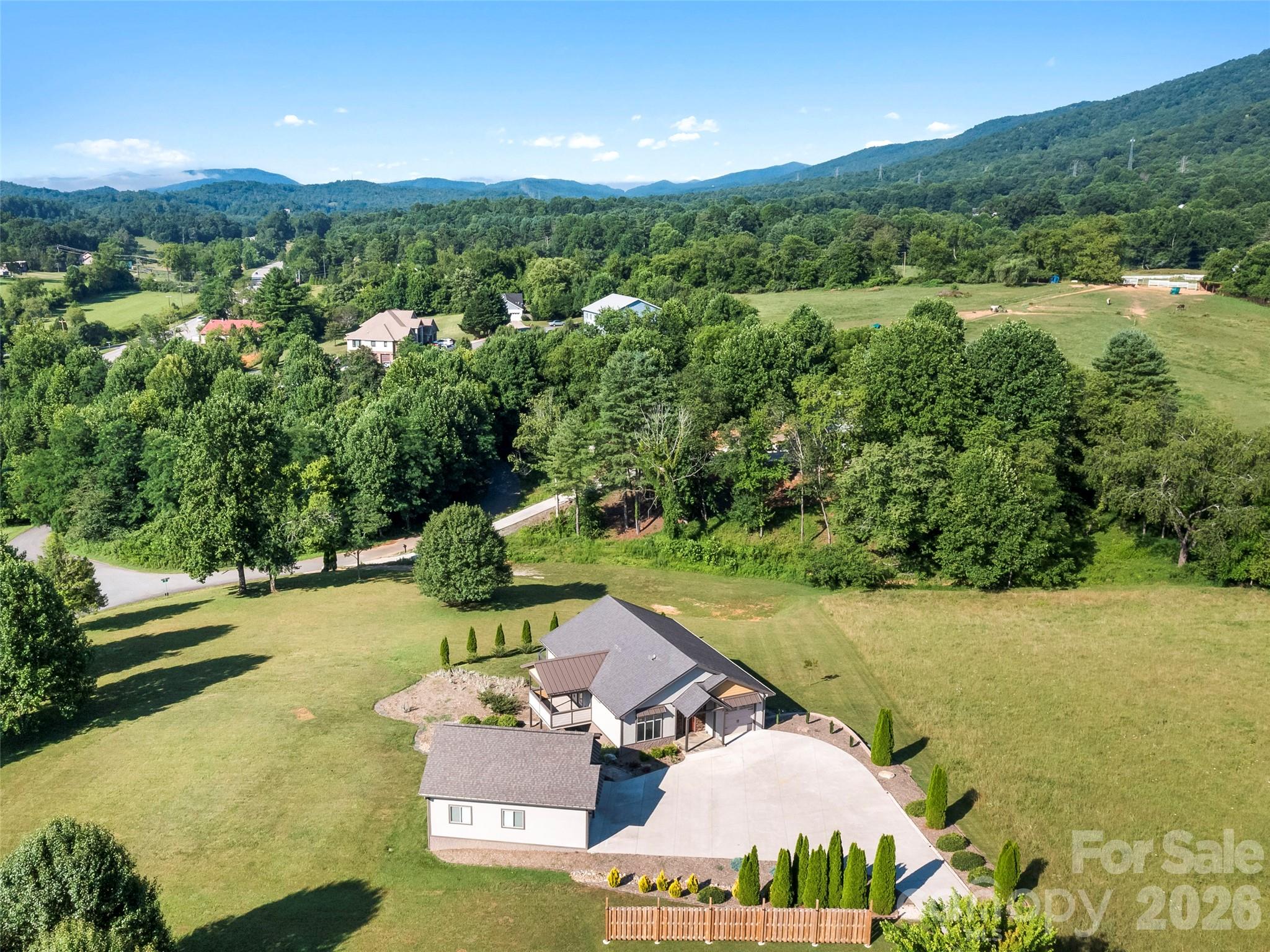 141 Round Top Circle Property Photo 31