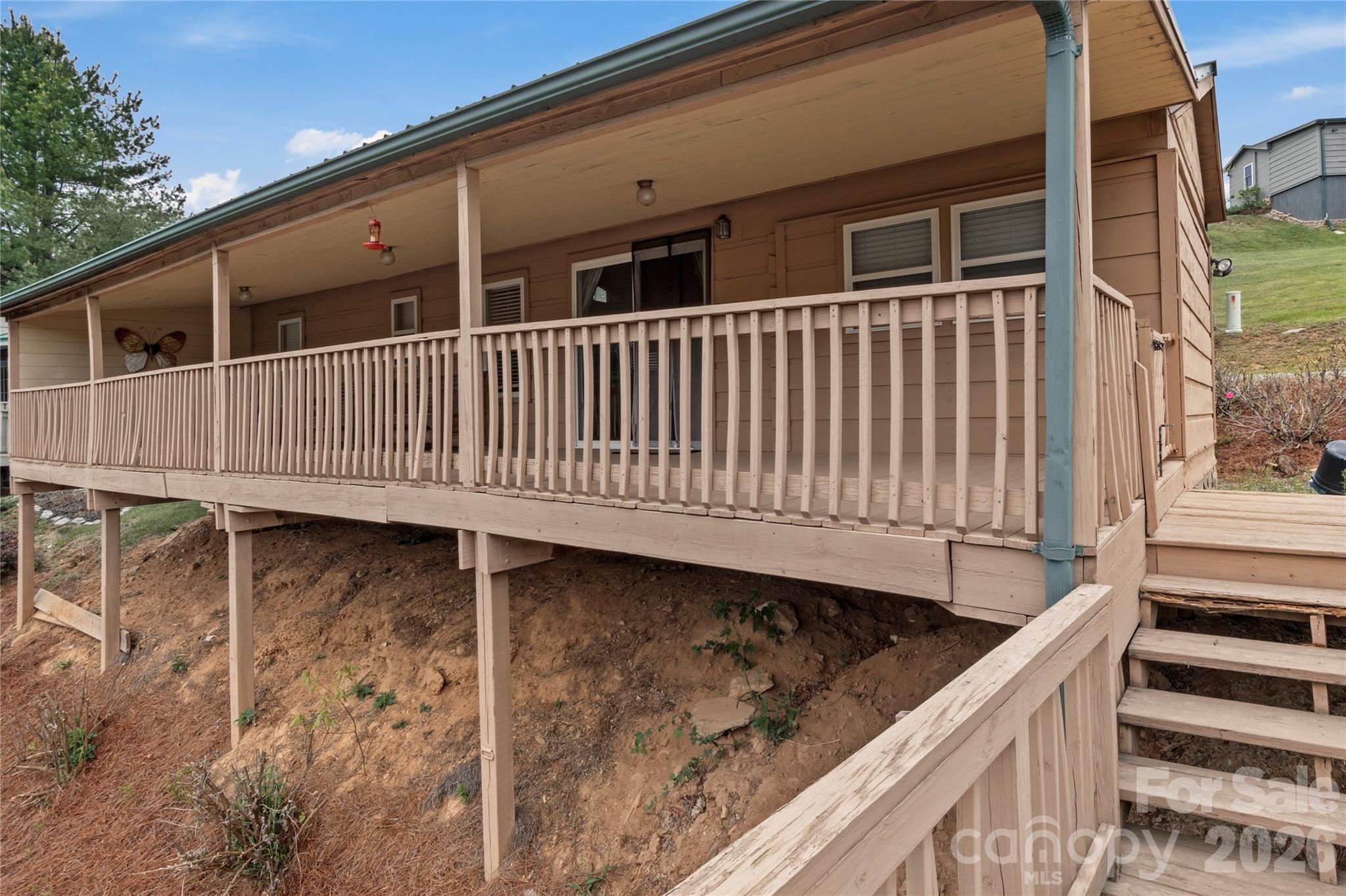 489 Buttons Lane 11 Property Photo 2