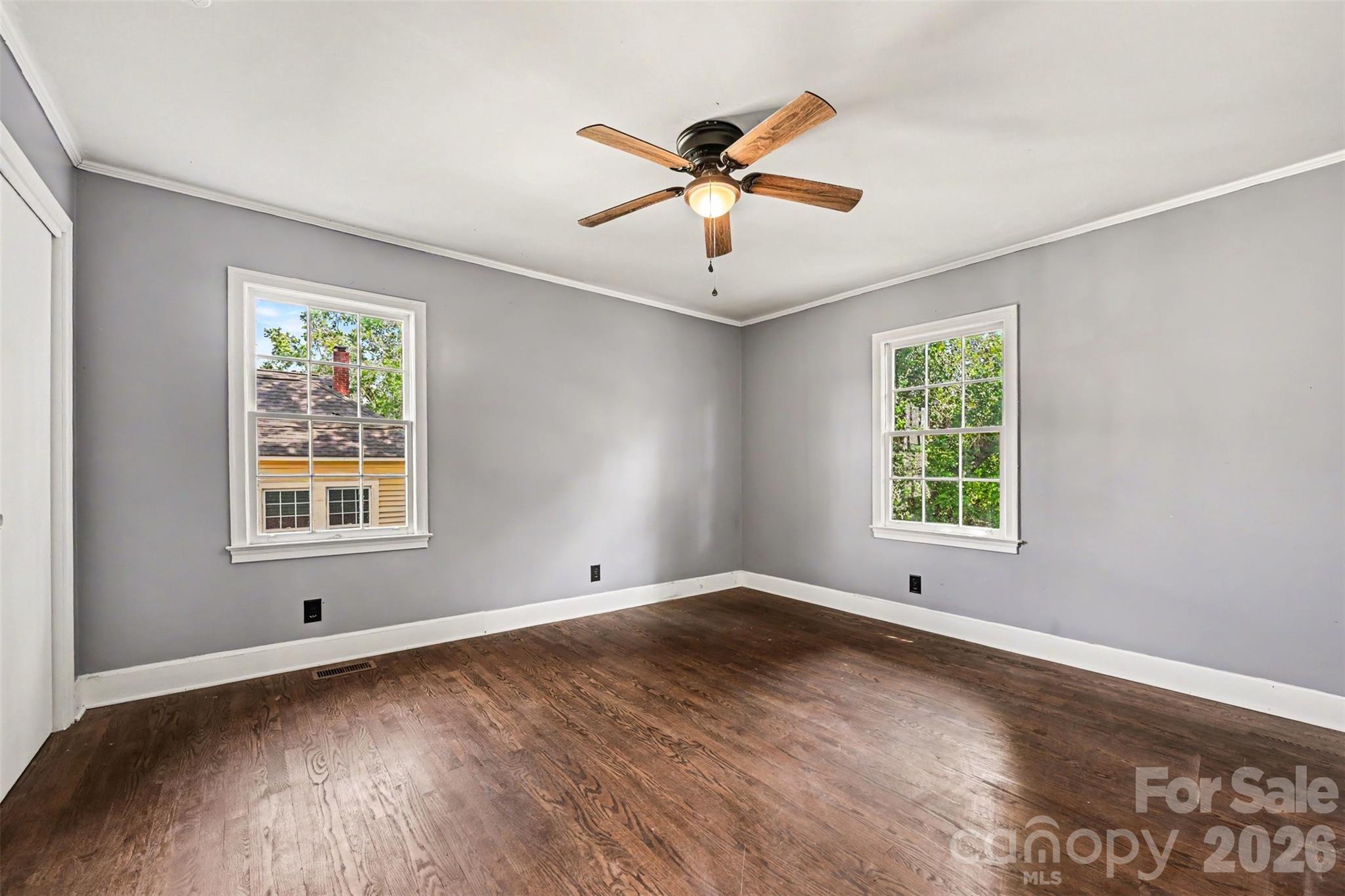 303 N White Street Property Photo 23