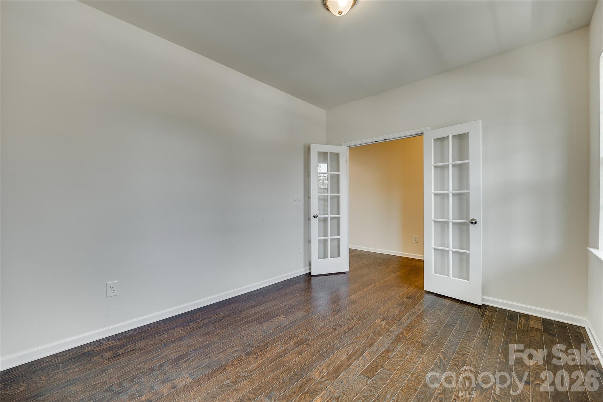 910 Ashton Oak Court Property Photo 7