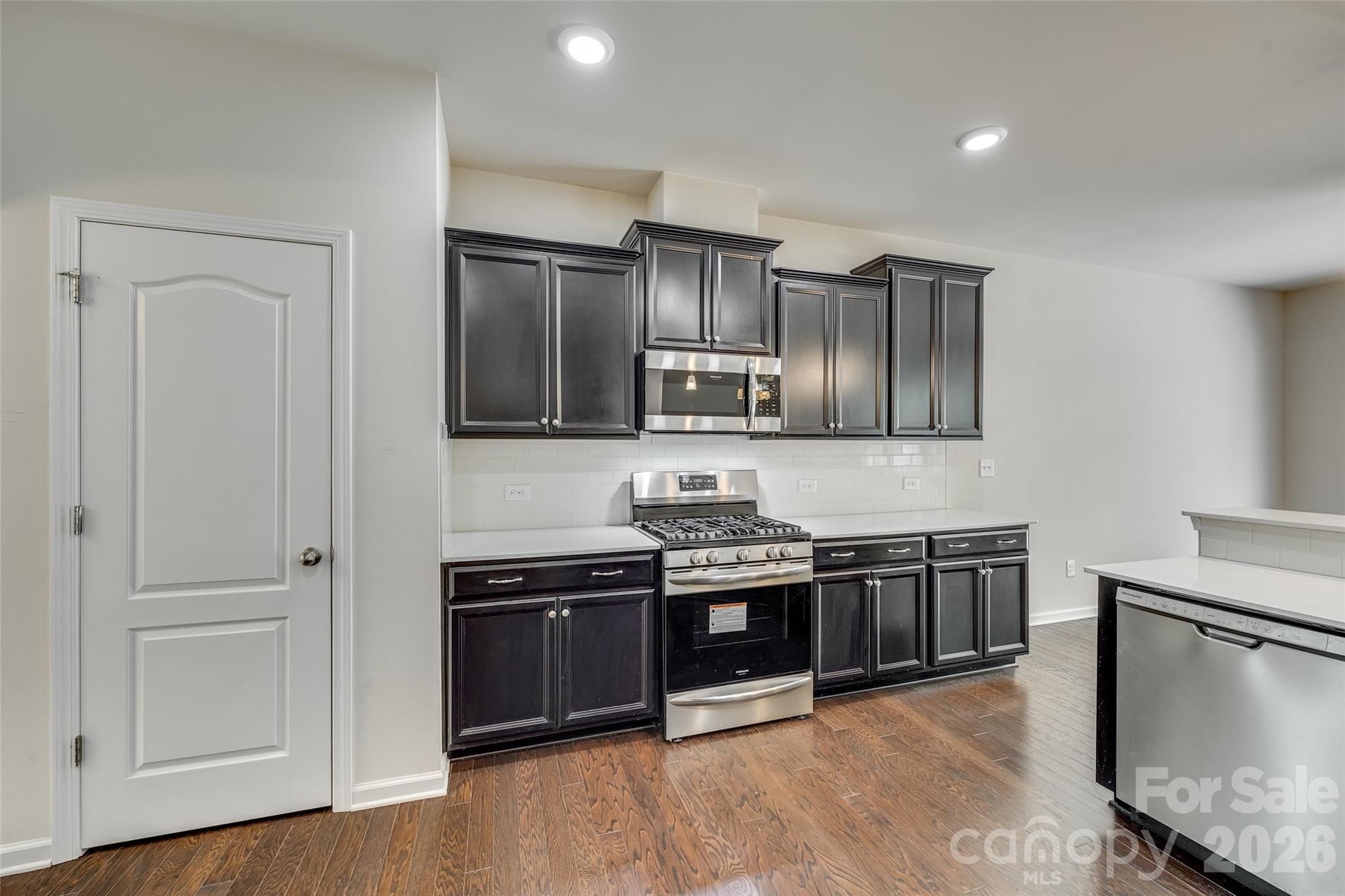 910 Ashton Oak Court Property Photo 13