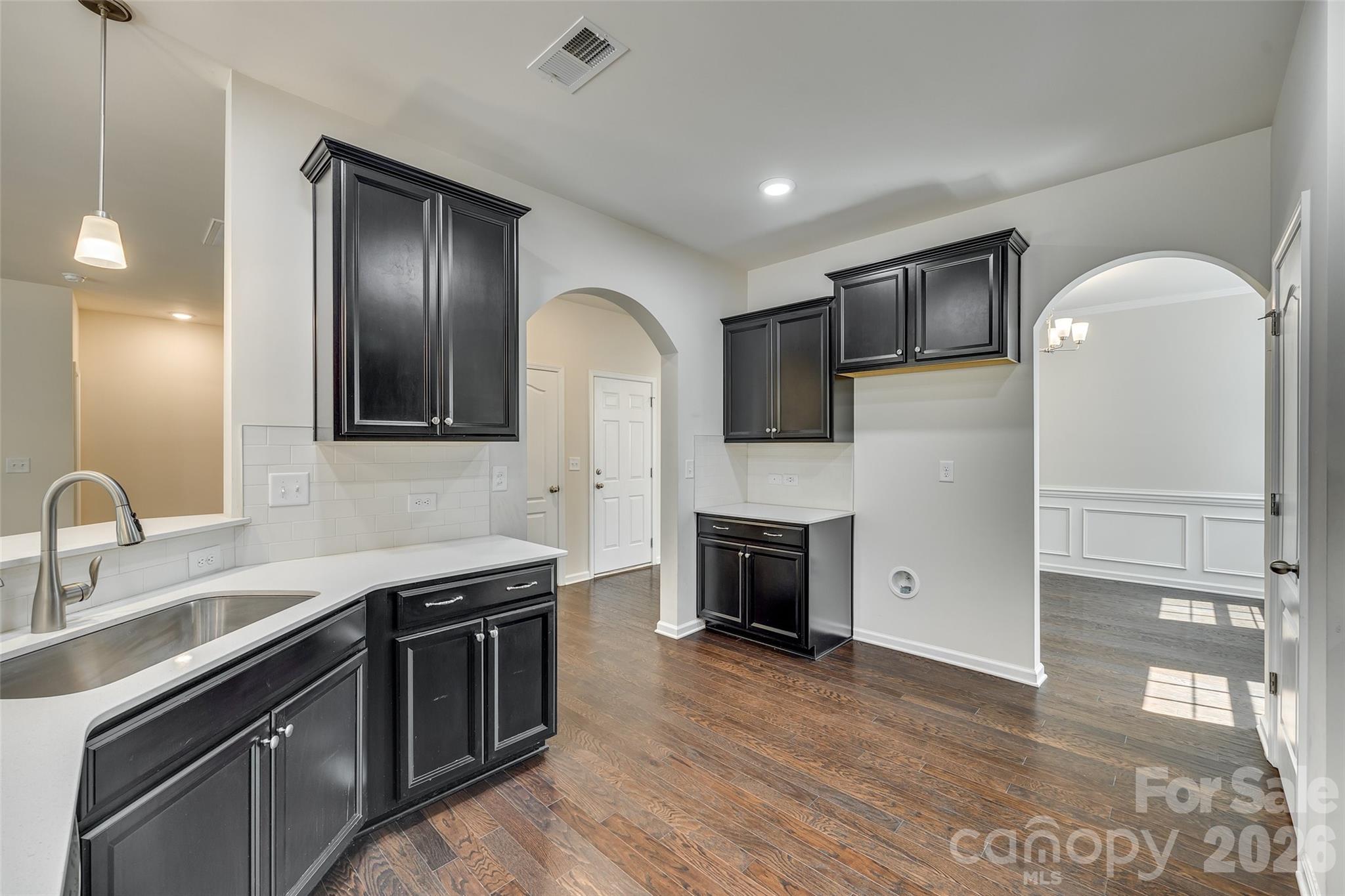 910 Ashton Oak Court Property Photo 14