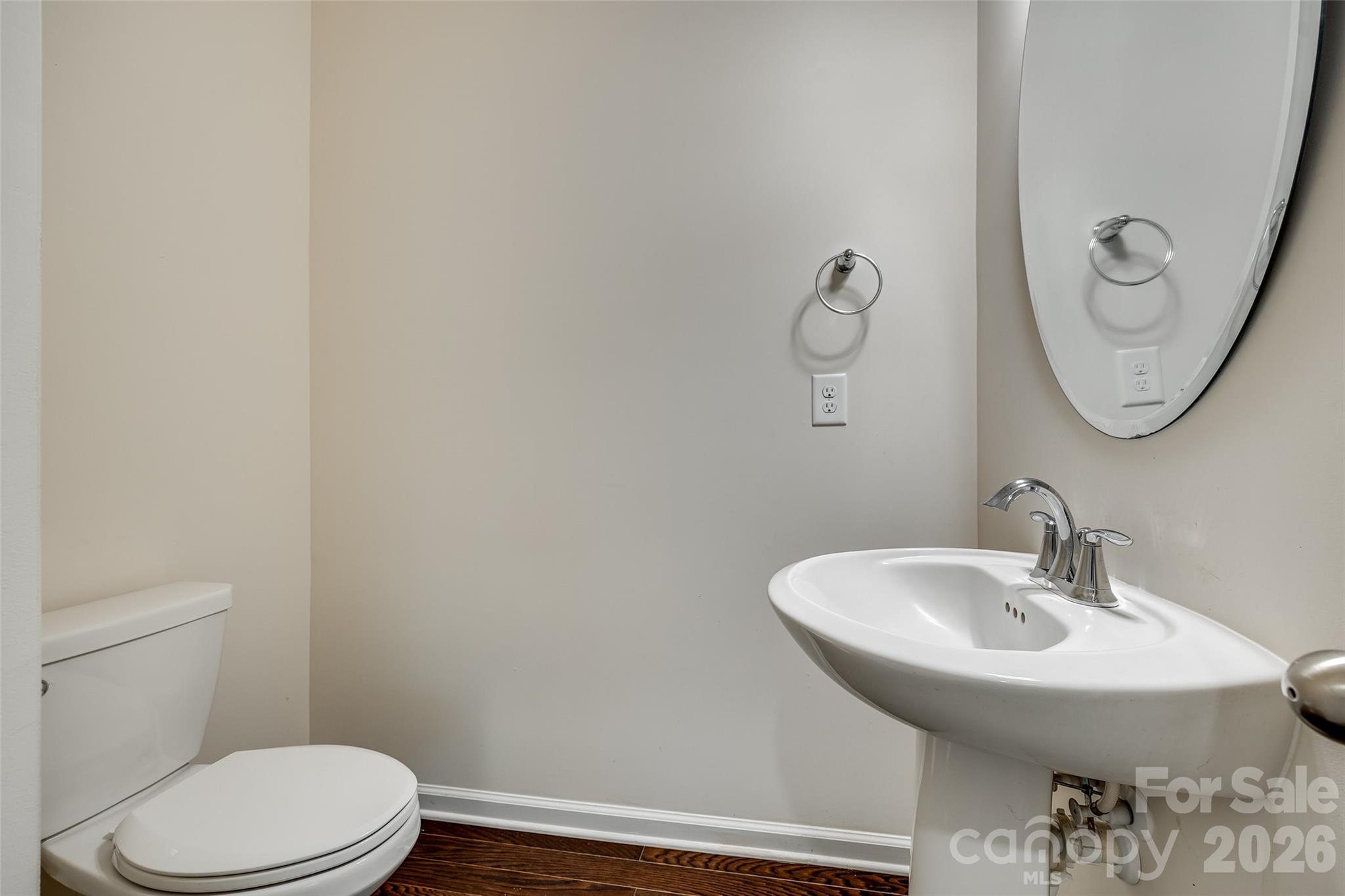 910 Ashton Oak Court Property Photo 19
