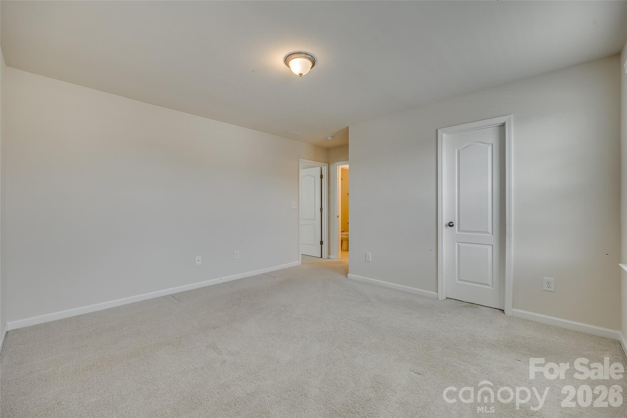 910 Ashton Oak Court Property Photo 35