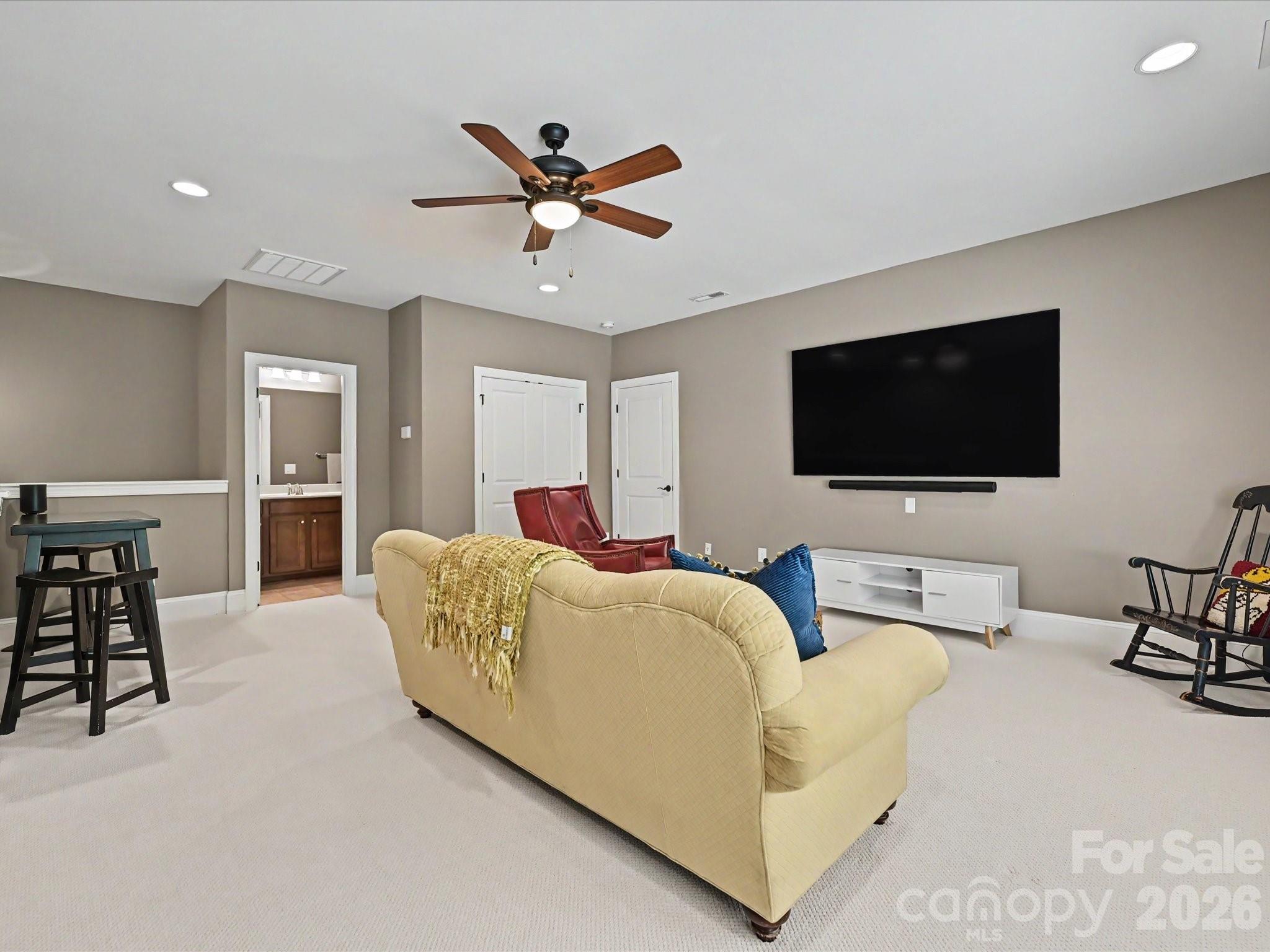 1044 Wessington Manor Lane Property Photo 25