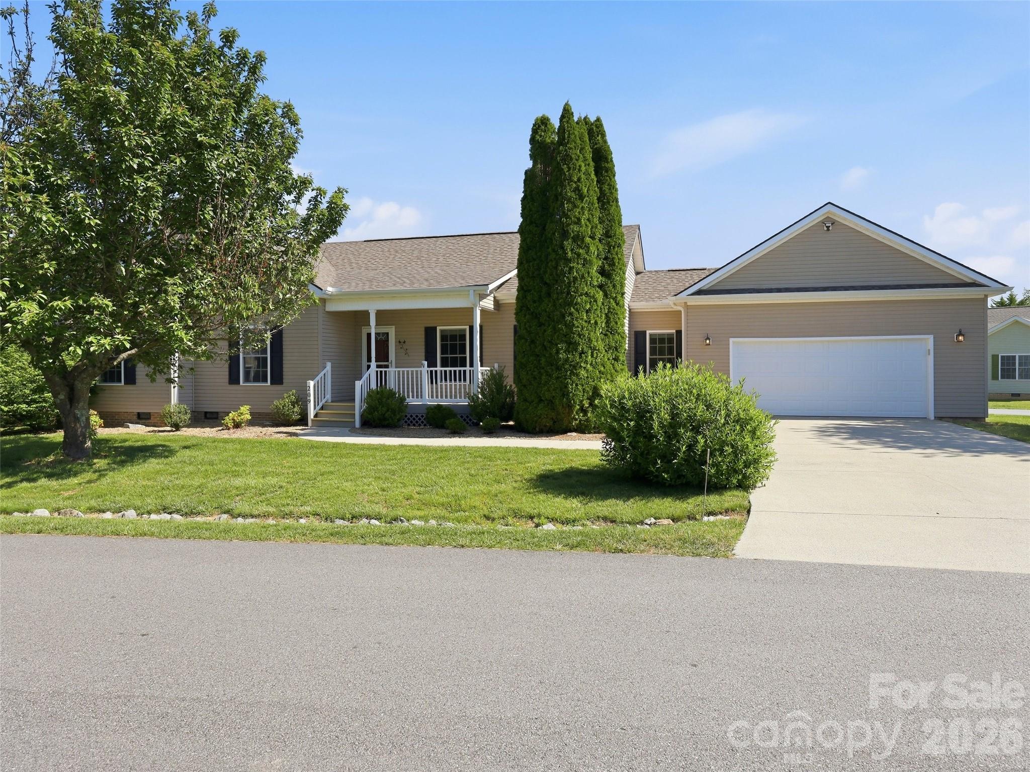 209 Beechnut Drive Property Photo 2