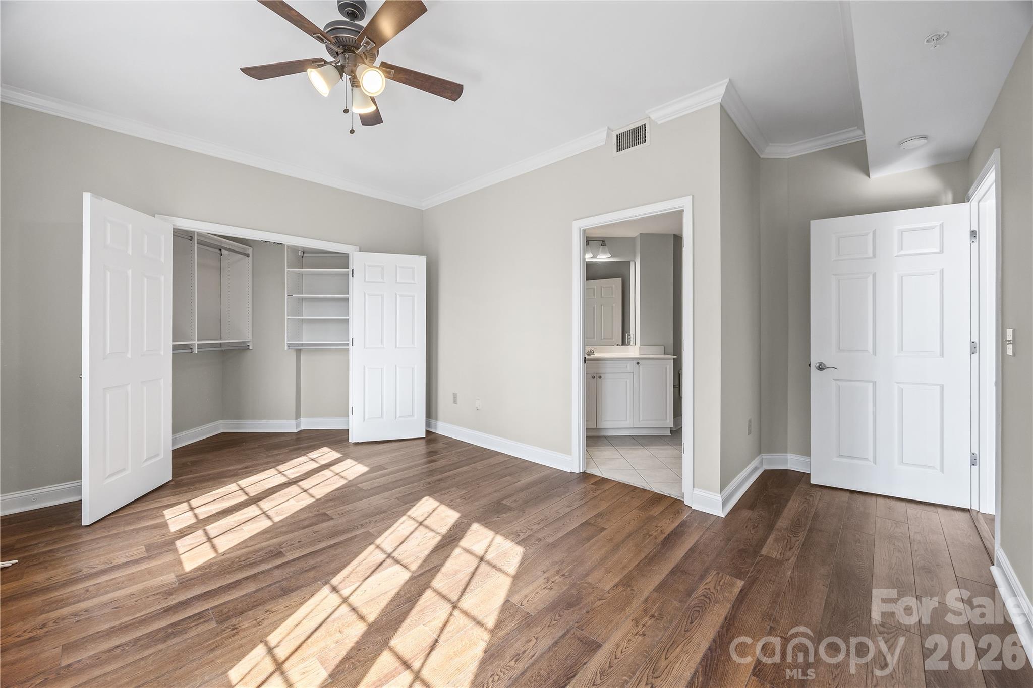 300 W 5th Street 809 Property Photo 11