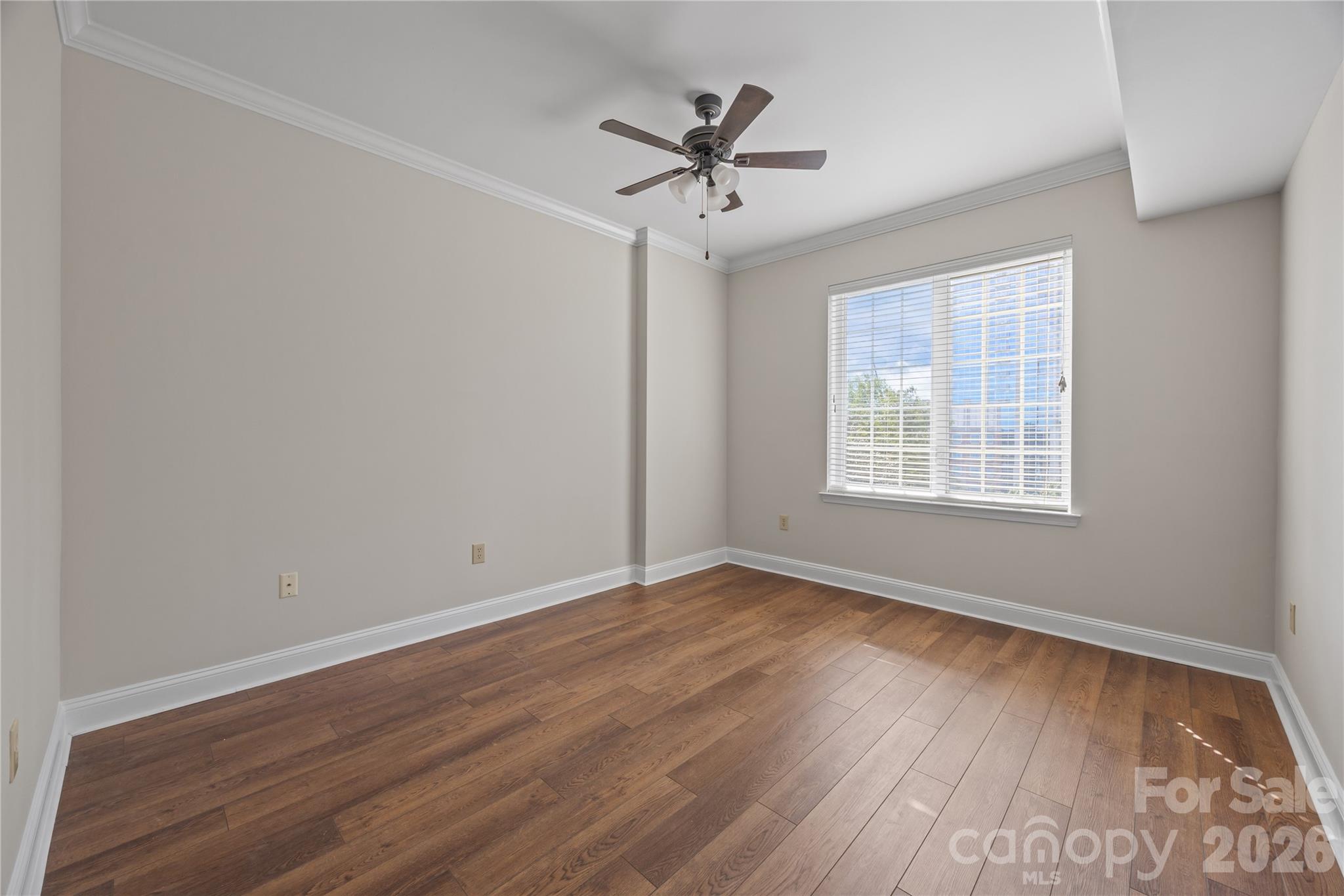 300 W 5th Street 809 Property Photo 14