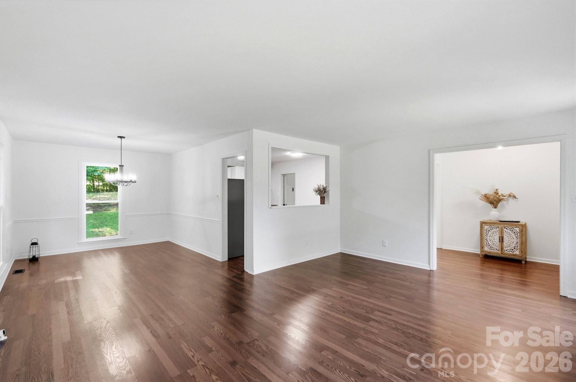1927 Terra Lane Property Photo 6