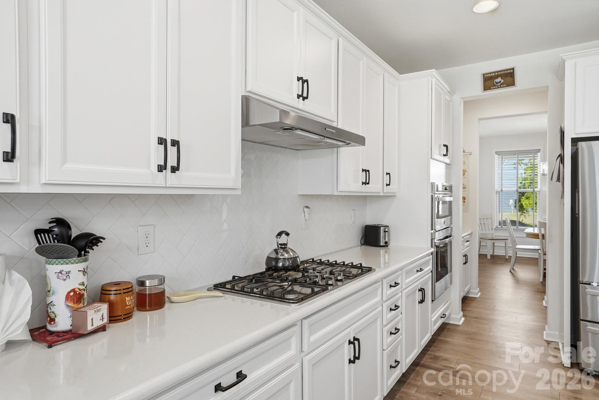 7924 Creek Park Drive Property Photo 8