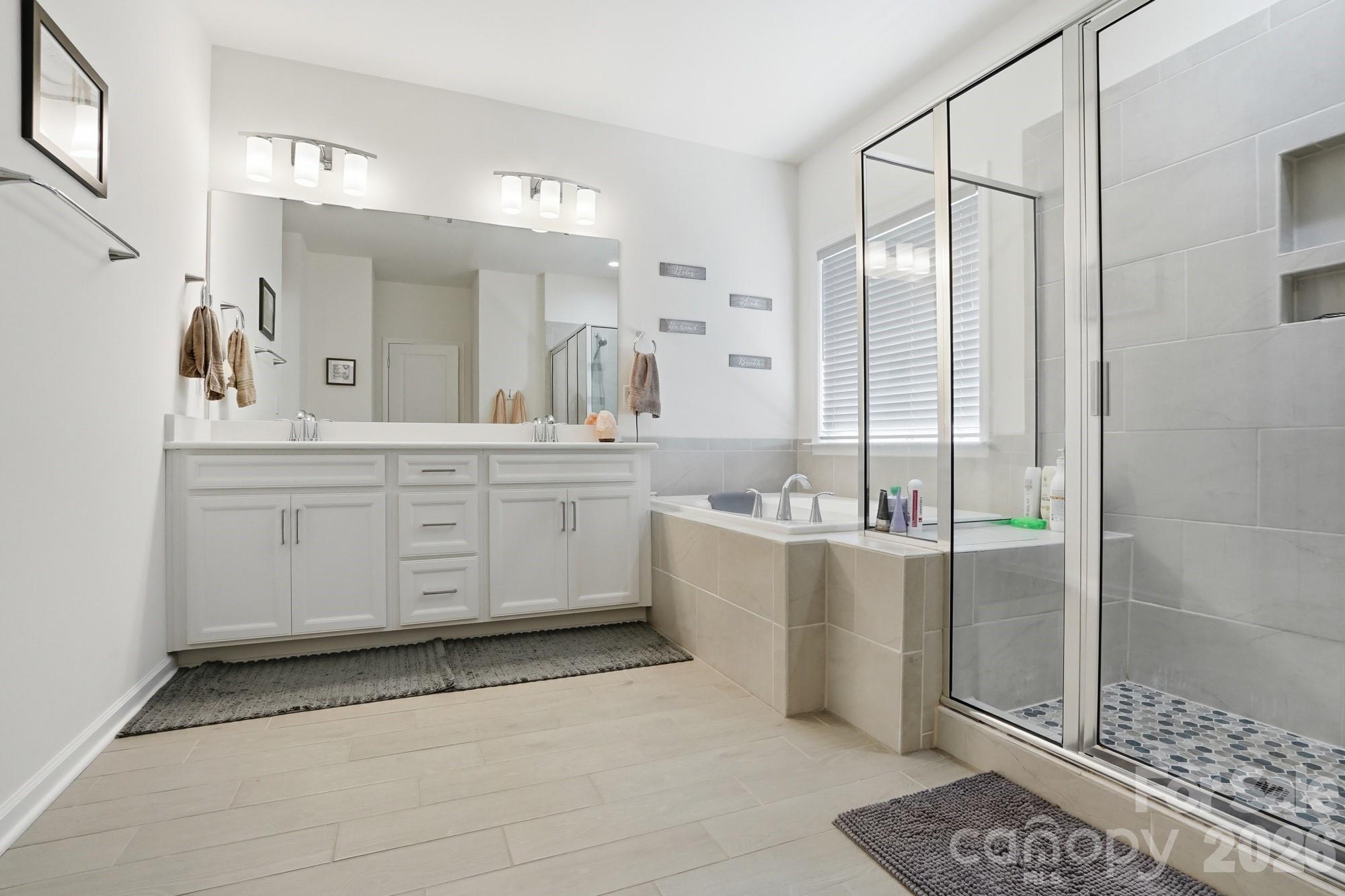 7924 Creek Park Drive Property Photo 23