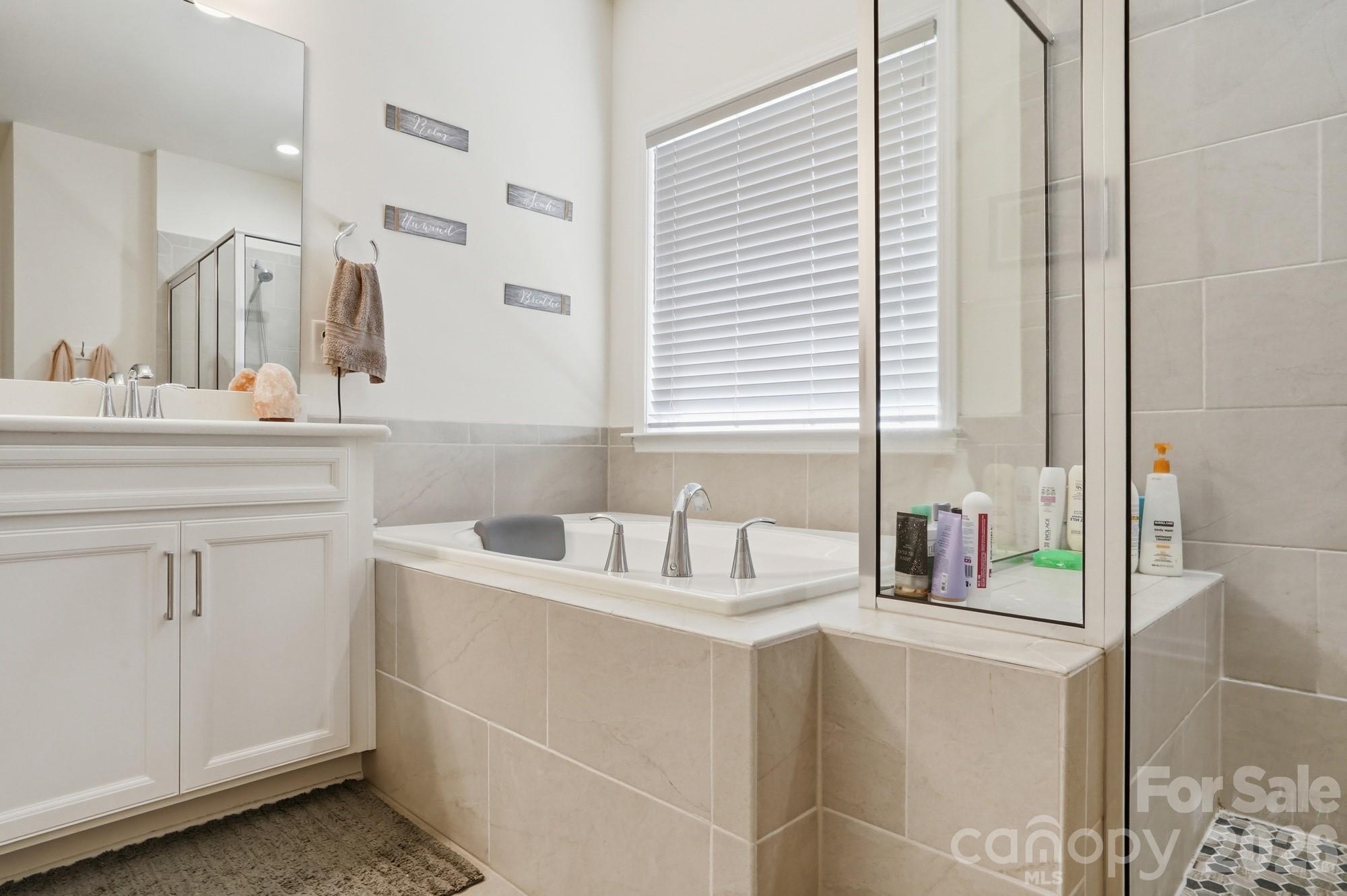 7924 Creek Park Drive Property Photo 24