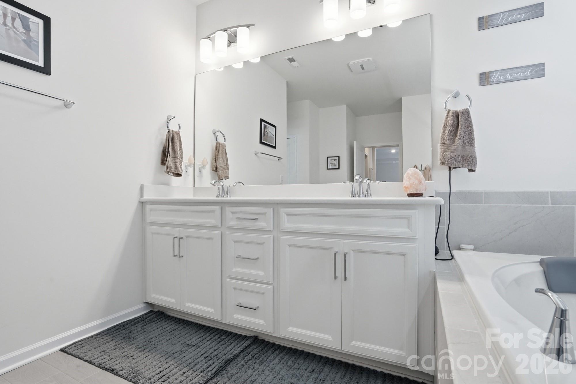 7924 Creek Park Drive Property Photo 25