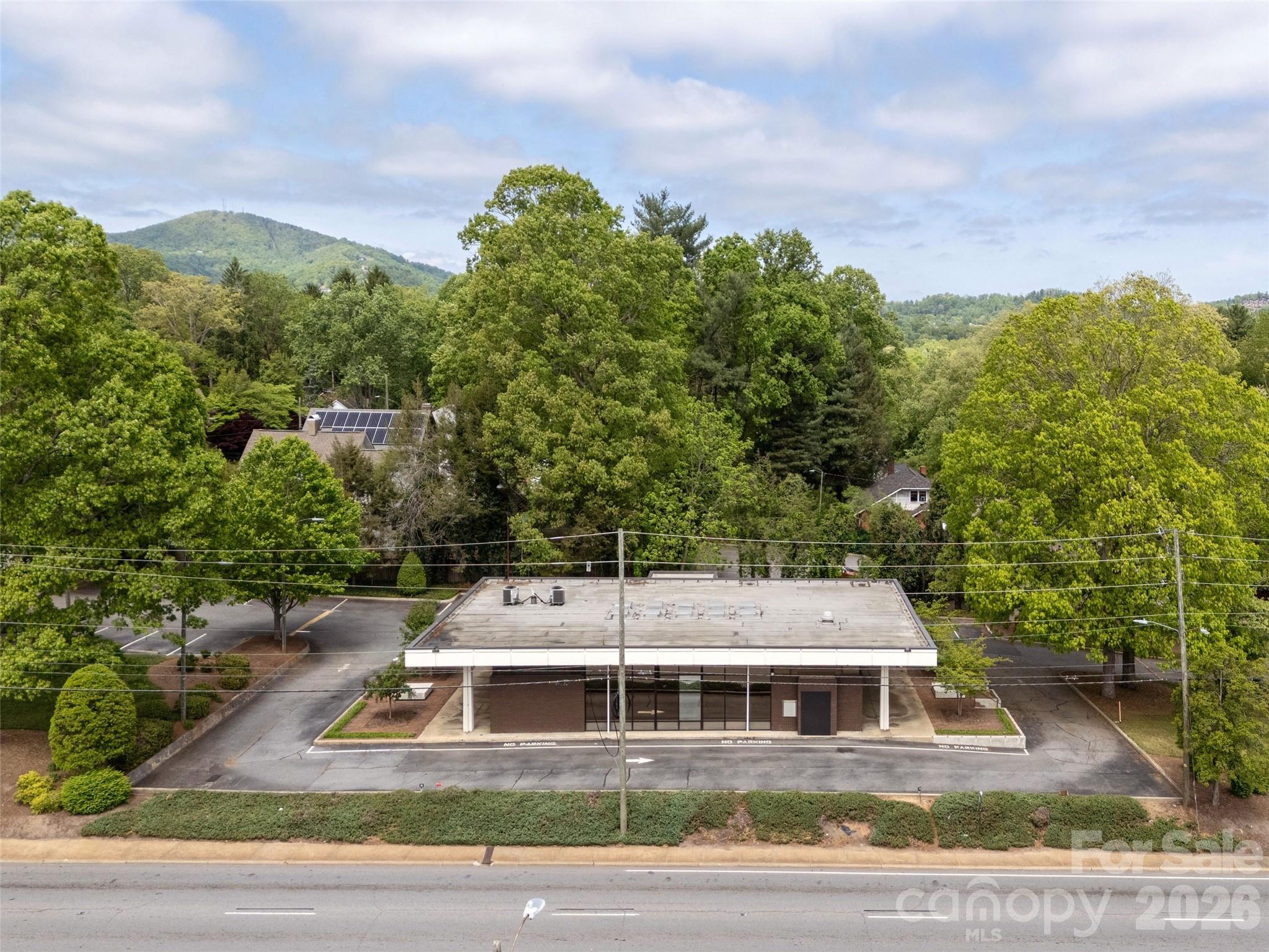 1375 Patton Avenue Property Photo 2