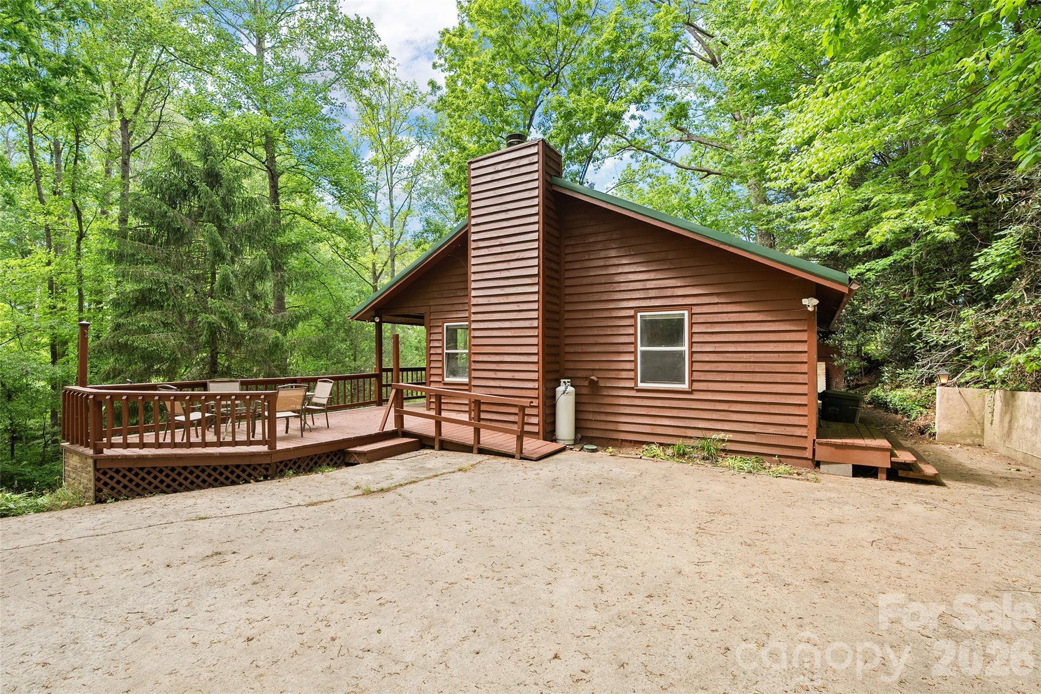 107 Pretty View Lane Property Photo 2