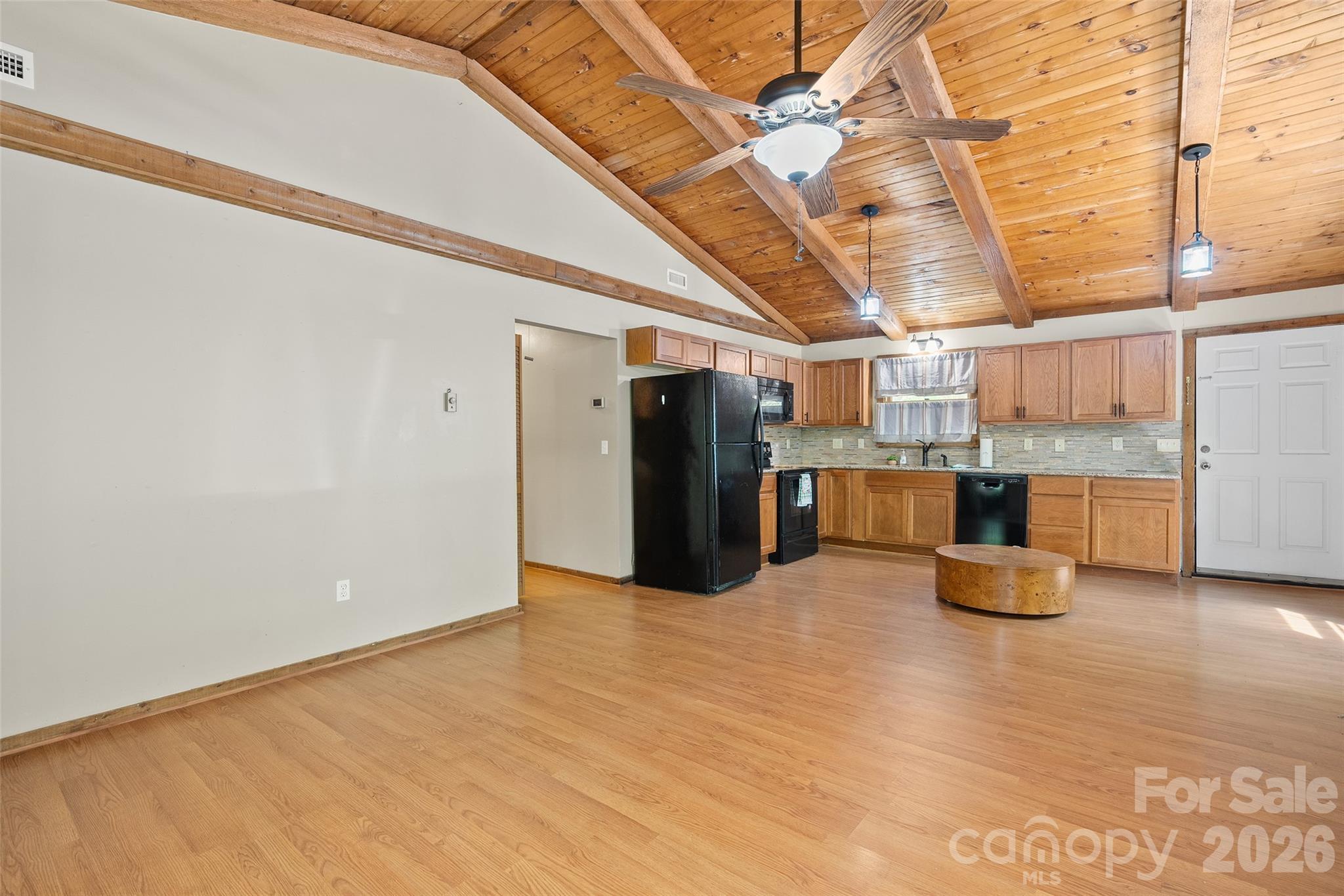 107 Pretty View Lane Property Photo 7