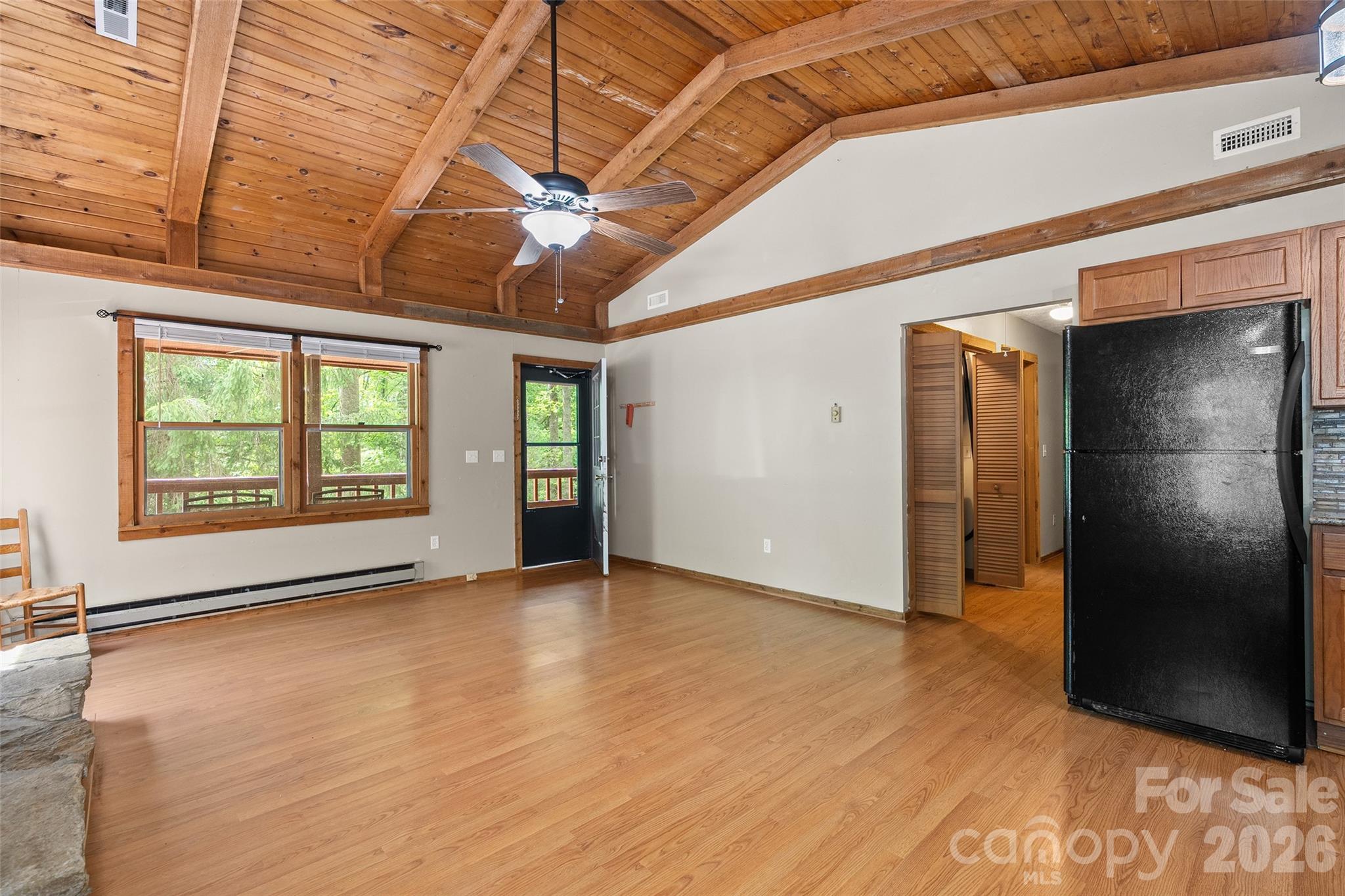 107 Pretty View Lane Property Photo 9