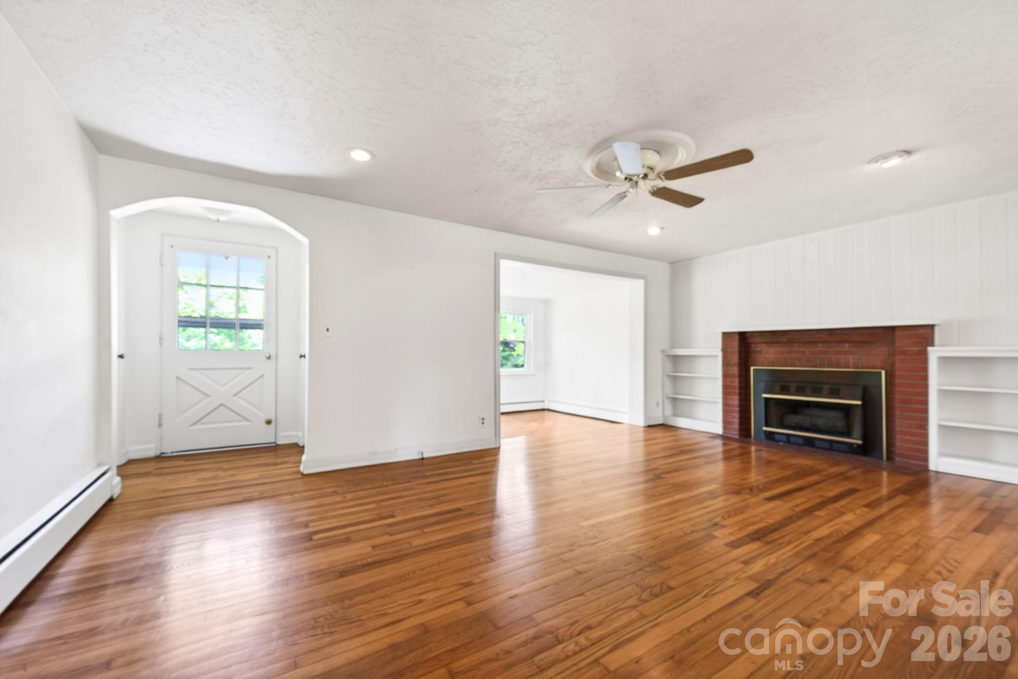 411 Hillcrest Circle Property Photo 5