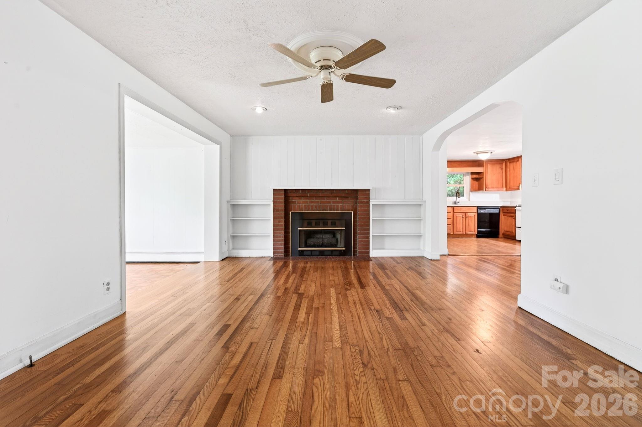 411 Hillcrest Circle Property Photo 6