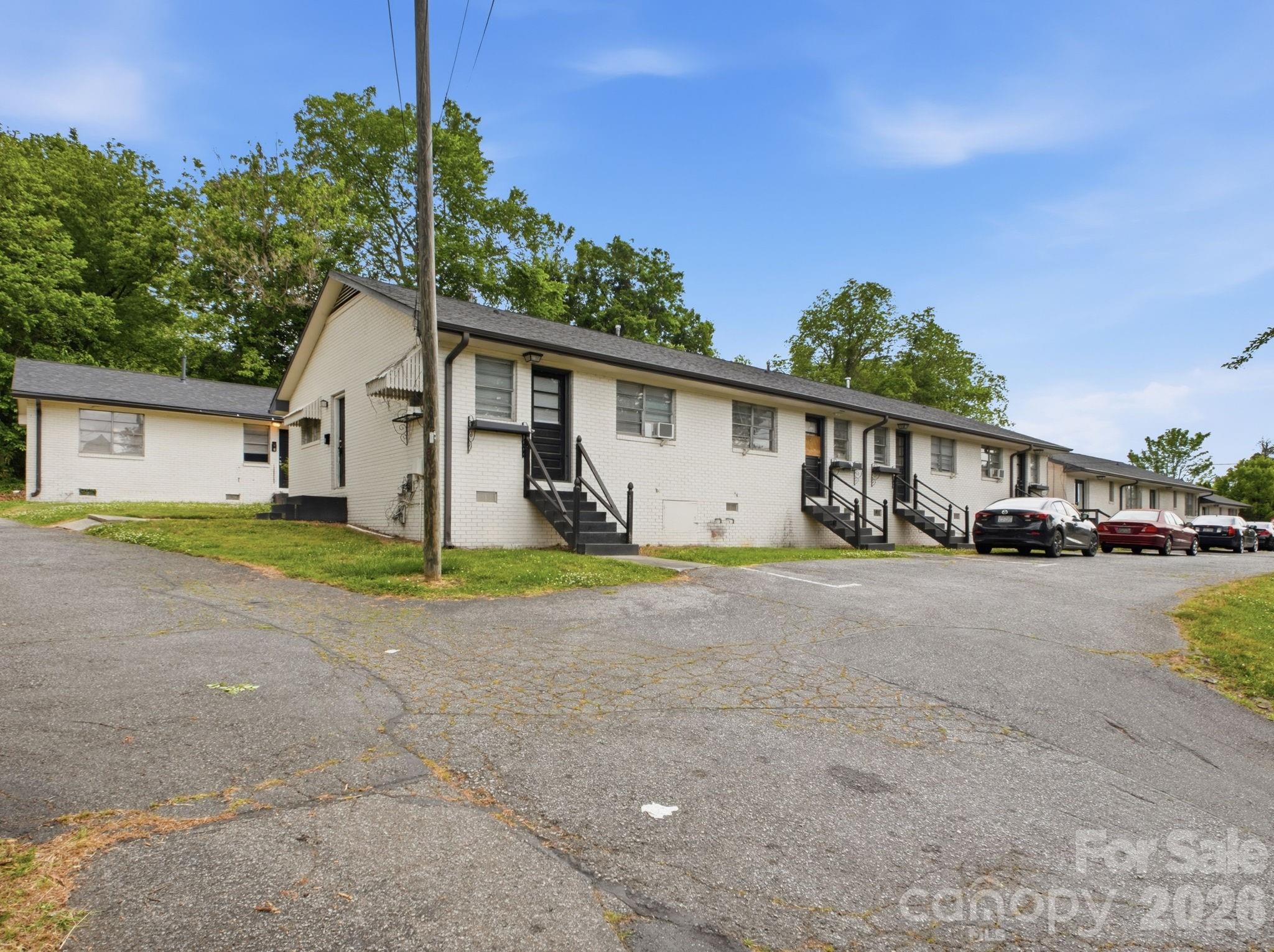 306 N Jackson Street Property Photo 5
