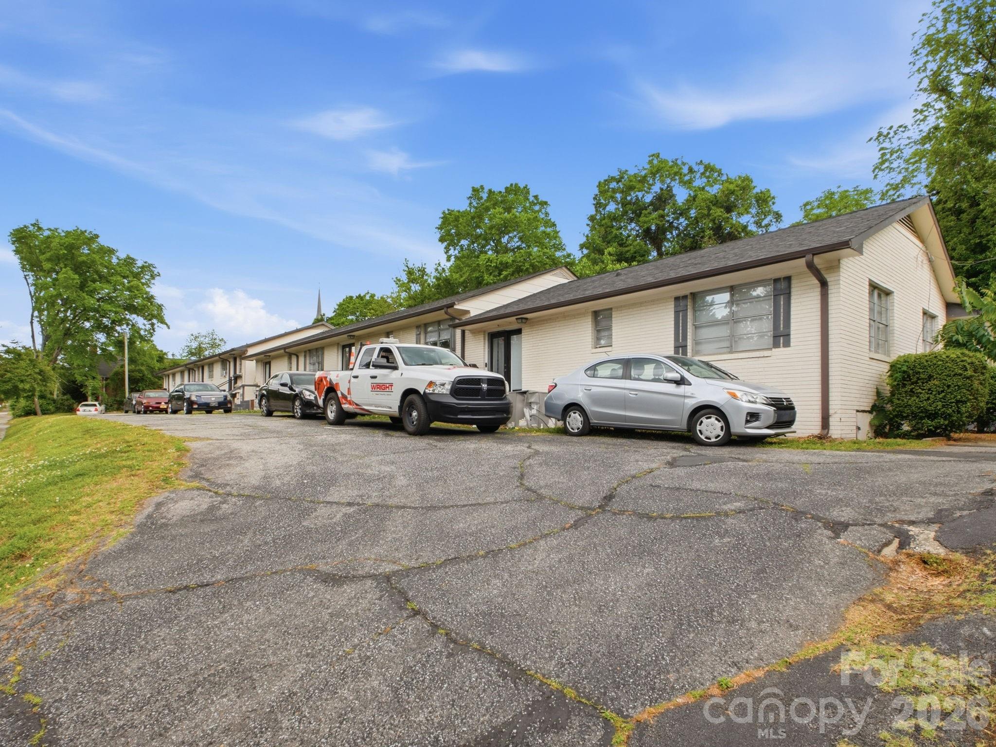 306 N Jackson Street Property Photo 6