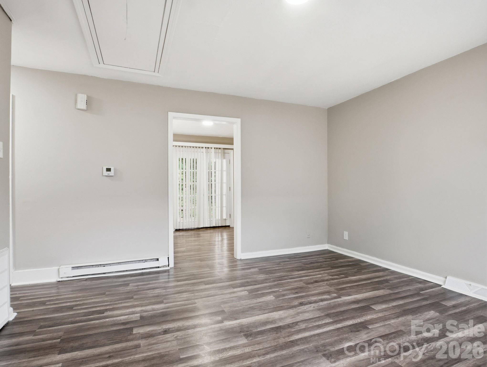 306 N Jackson Street Property Photo 7
