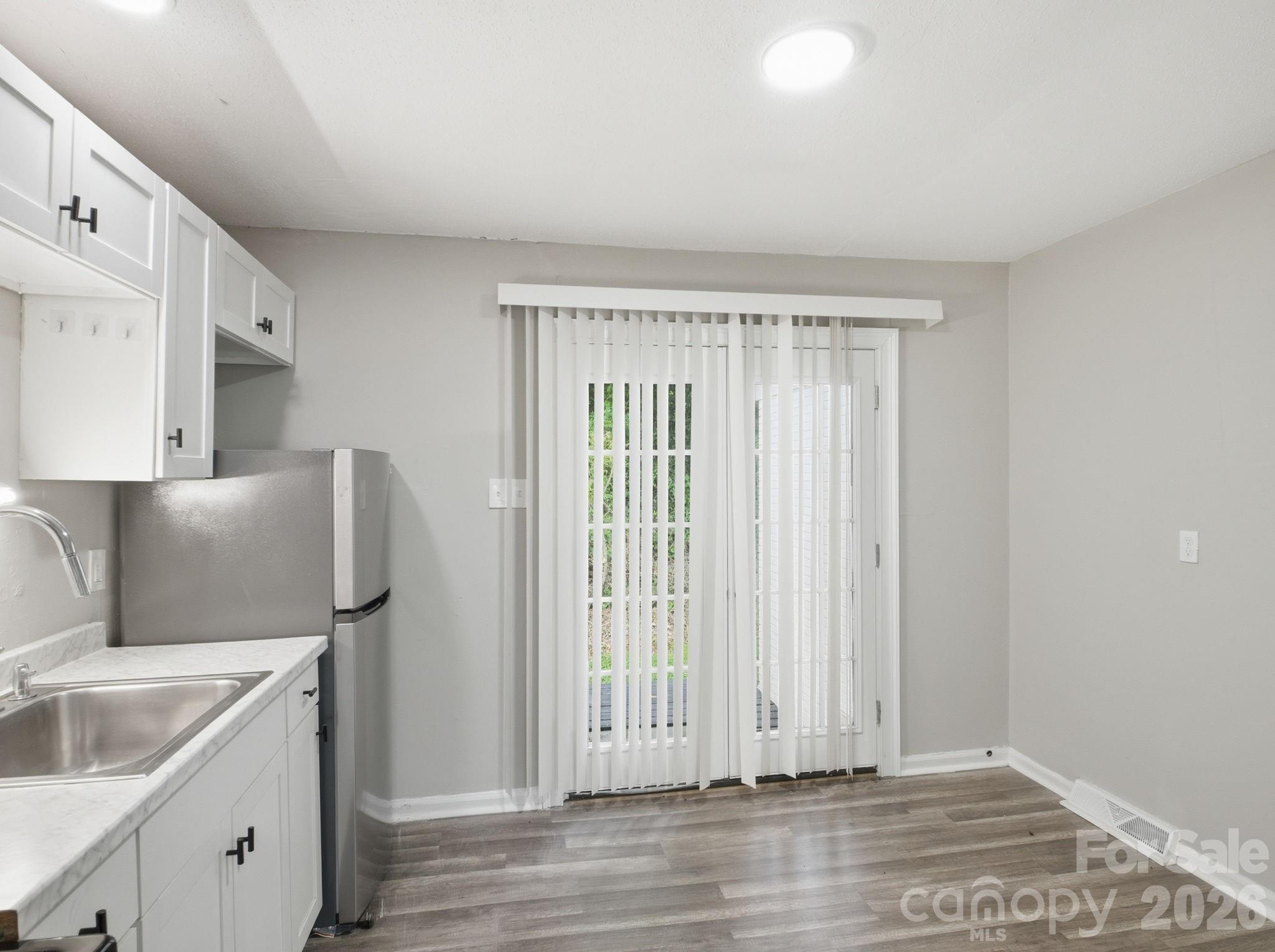 306 N Jackson Street Property Photo 10