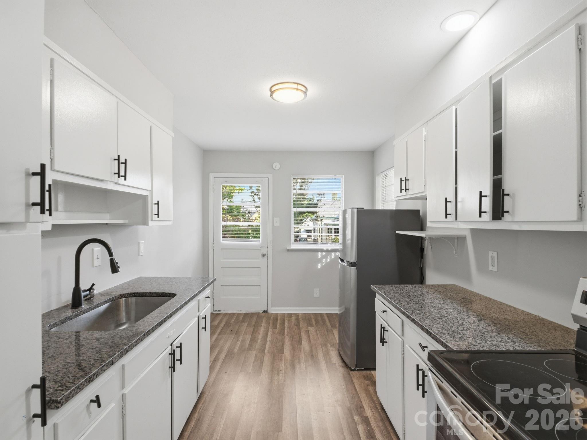 306 N Jackson Street Property Photo 16