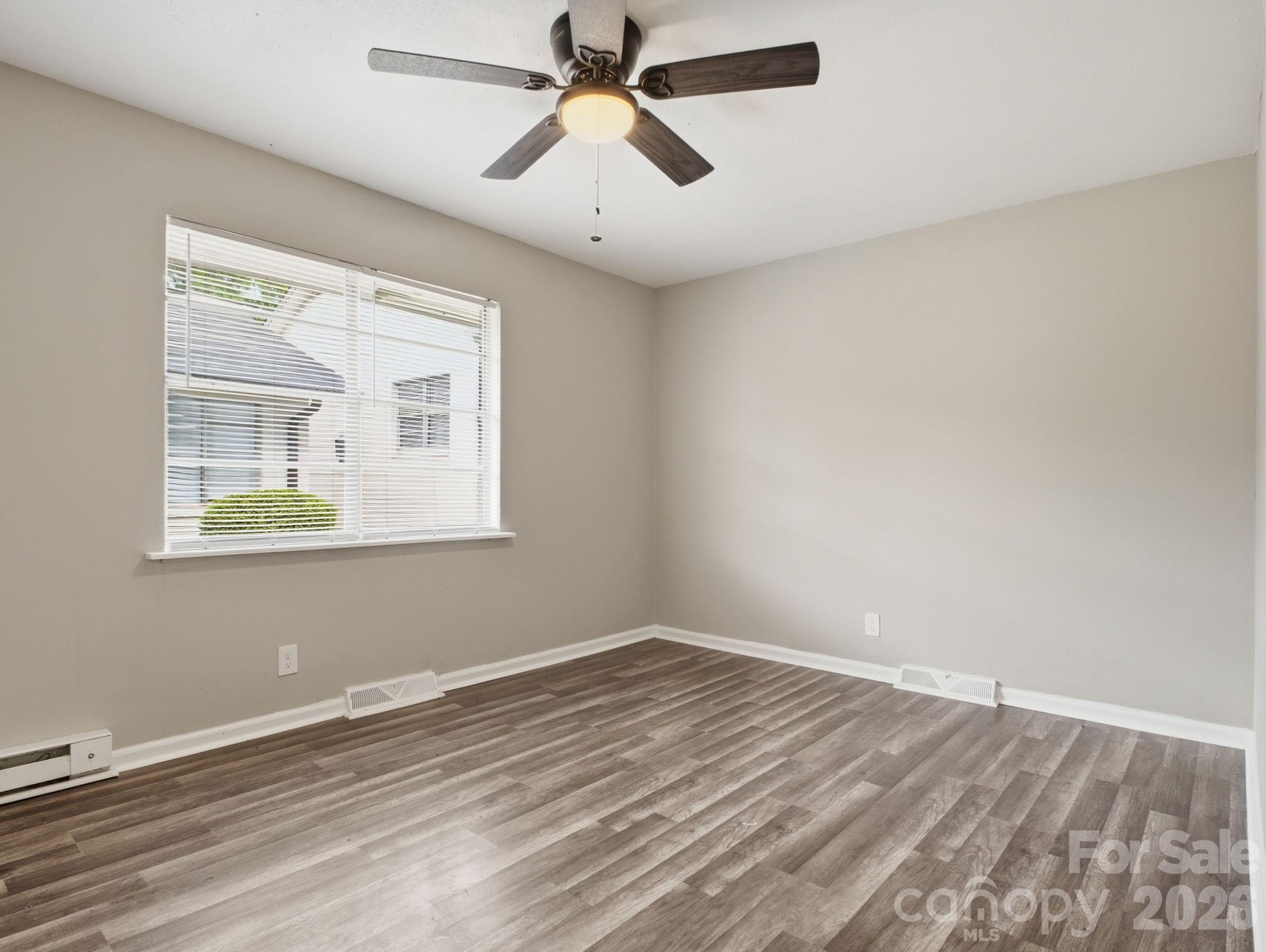 306 N Jackson Street Property Photo 18