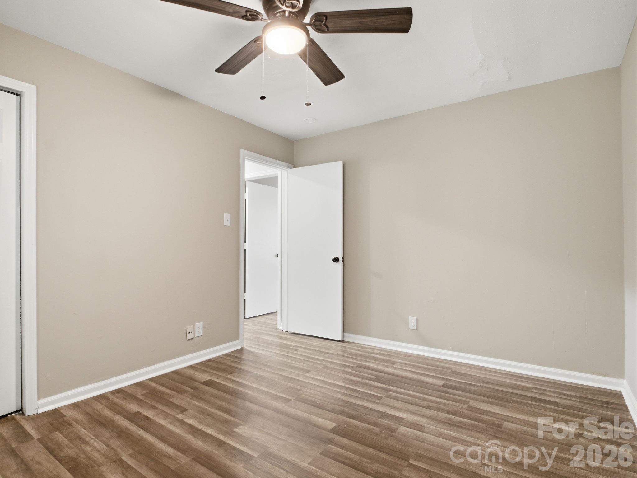 306 N Jackson Street Property Photo 21