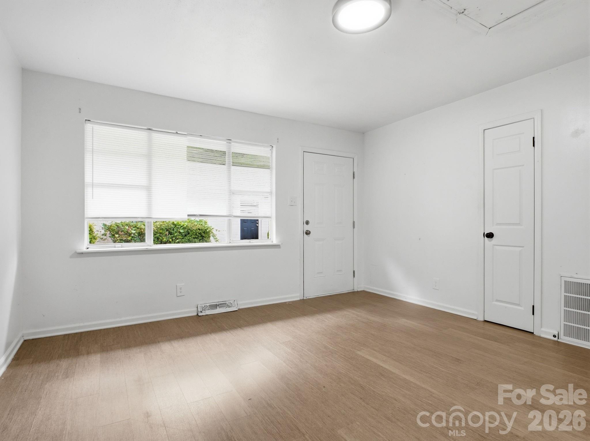 306 N Jackson Street Property Photo 24