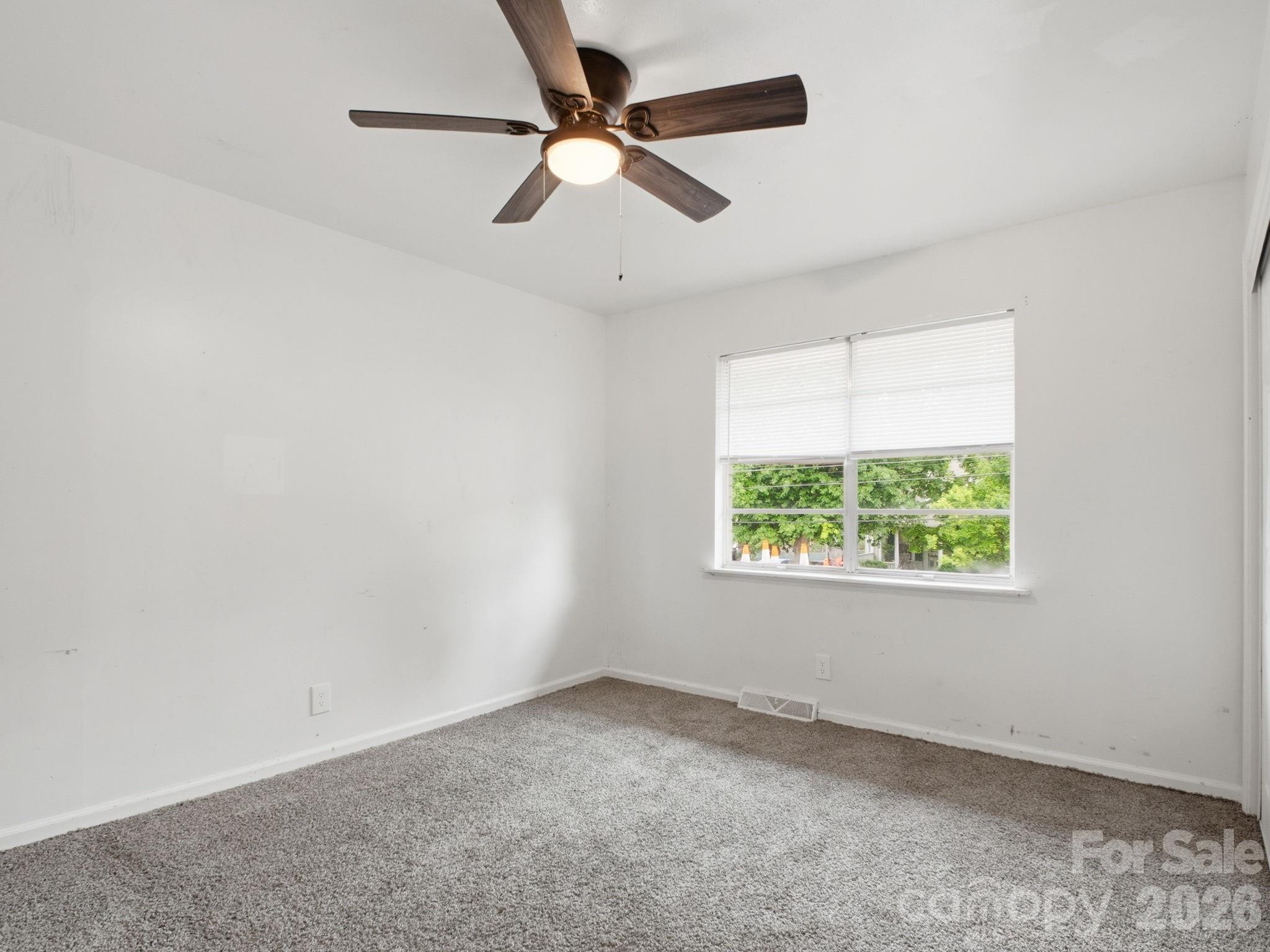 306 N Jackson Street Property Photo 28