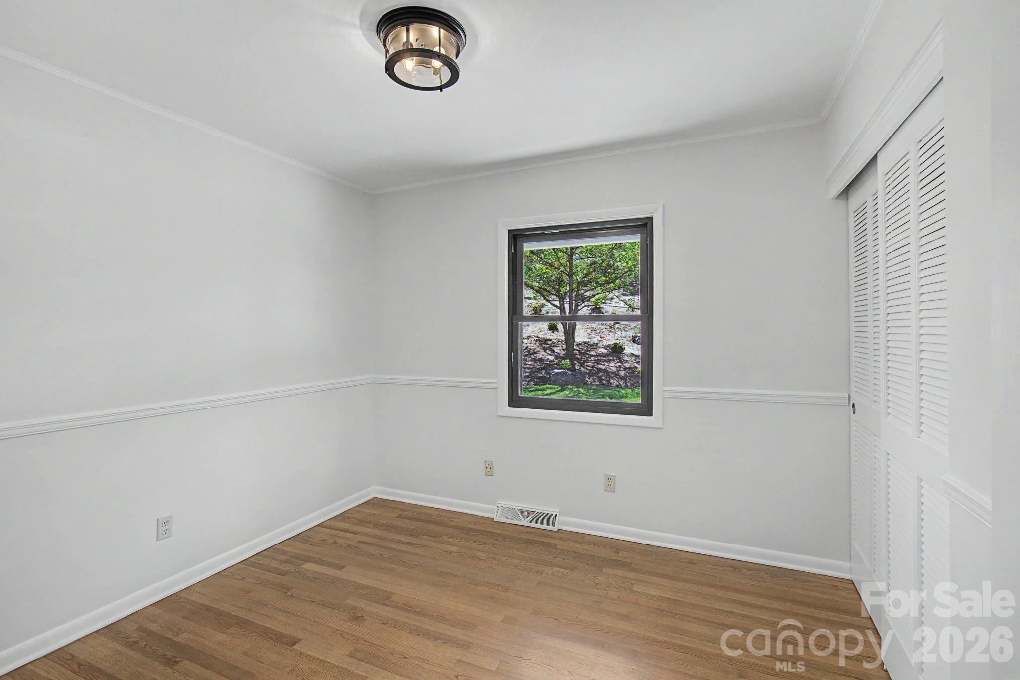 5 Kent Place Property Photo 29